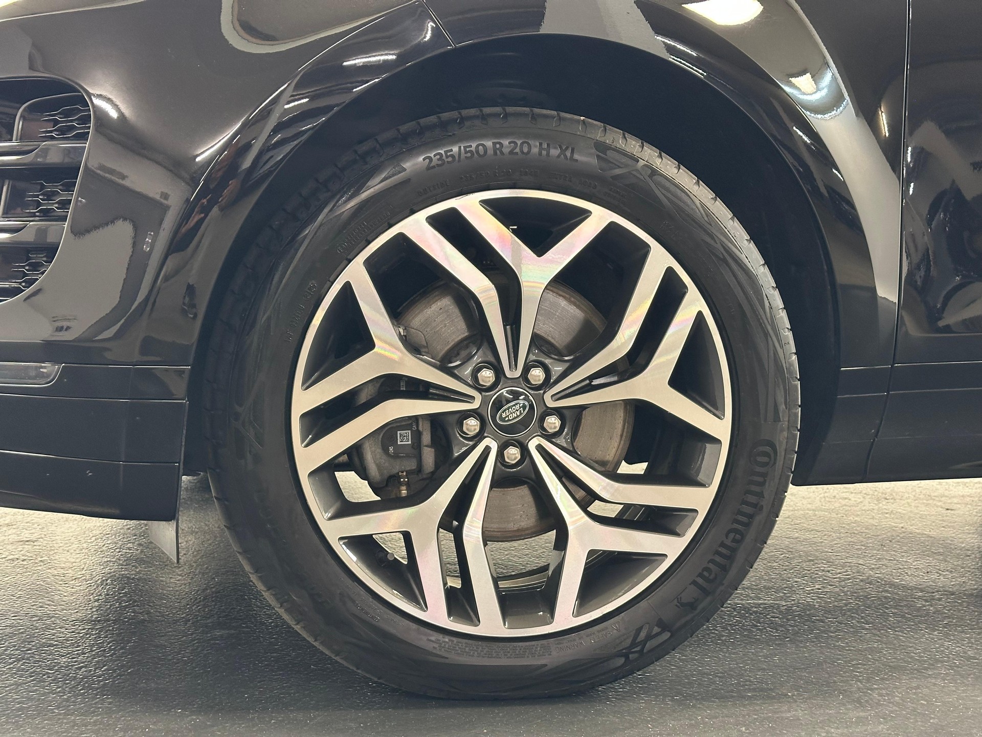 LAND ROVER Range Rover Evoque 1.5 T 300e R-Dynamic SE-image-11