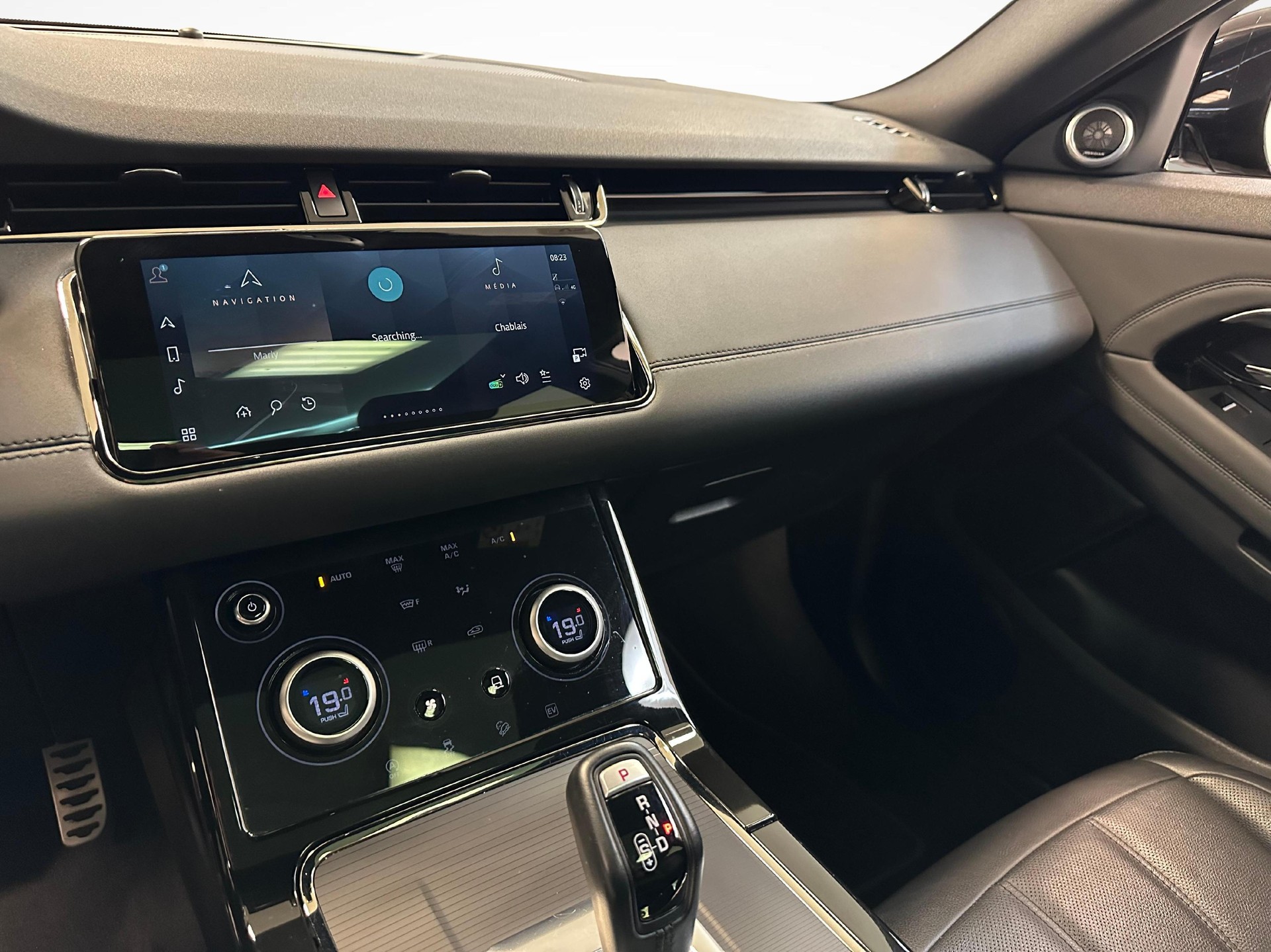 LAND ROVER Range Rover Evoque 1.5 T 300e R-Dynamic SE-image-7