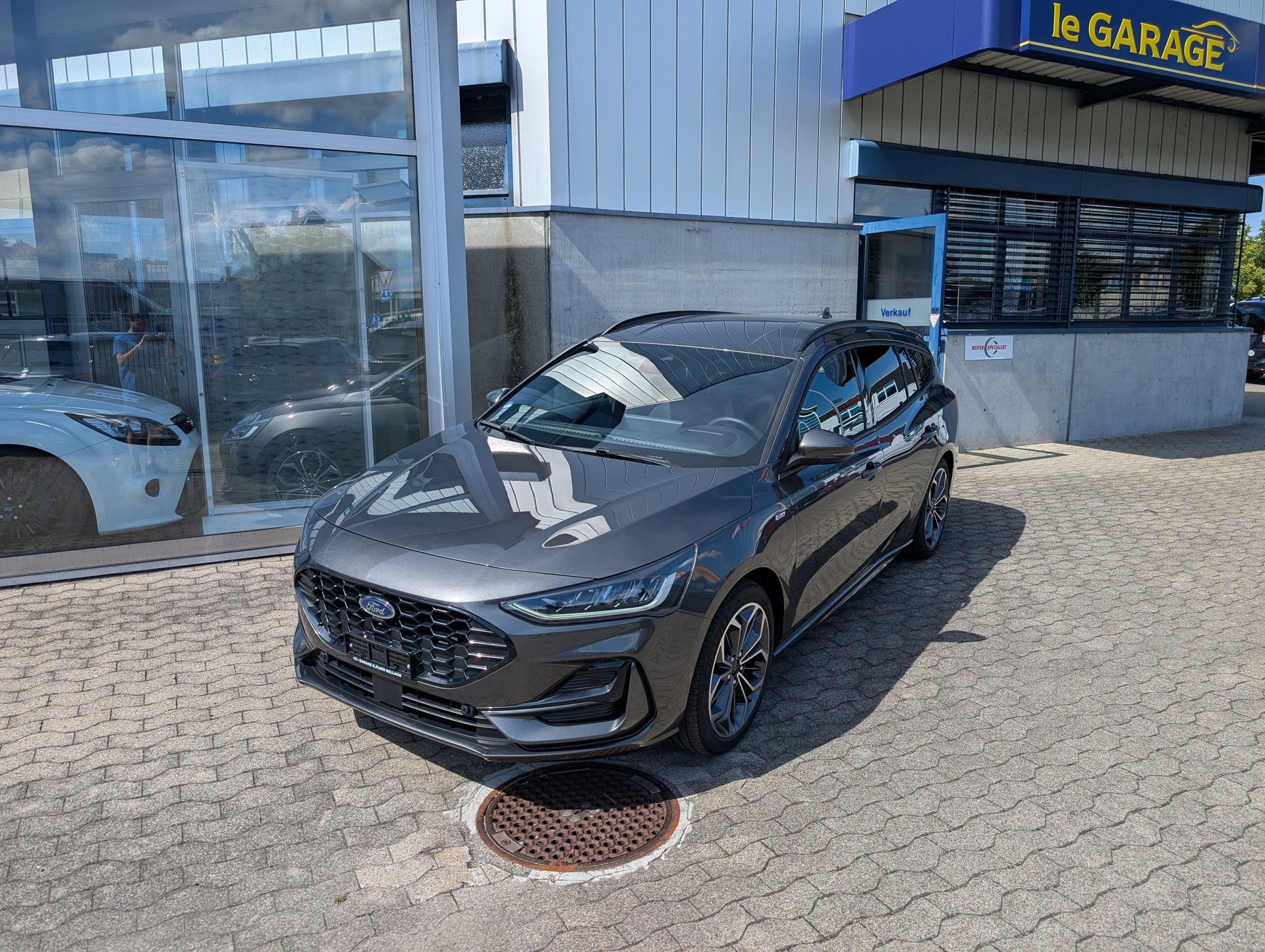 FORD Focus 1.0 MHEV ST-Line X Automat-image-0