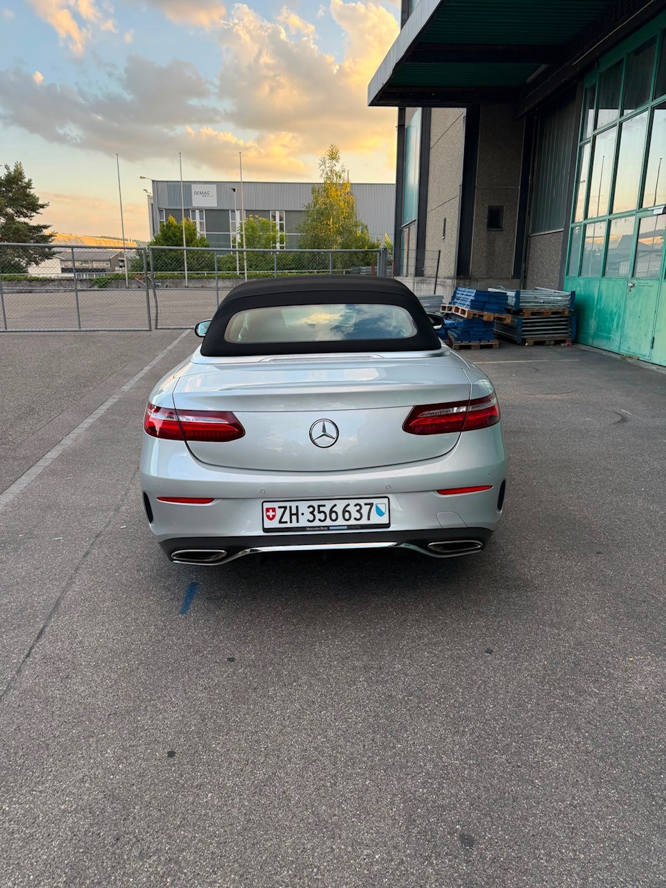 MERCEDES-BENZ E 450 Cabriolet AMG Line 4 Matic 9G-Tronic-image-9