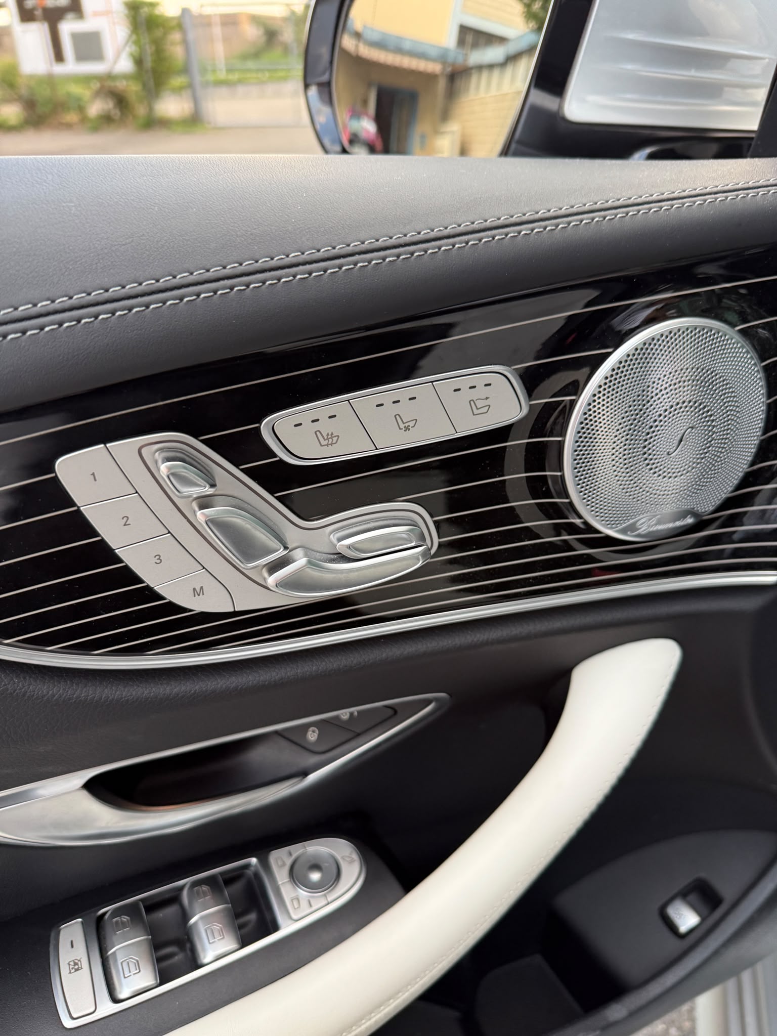MERCEDES-BENZ E 450 Cabriolet AMG Line 4 Matic 9G-Tronic-image-6