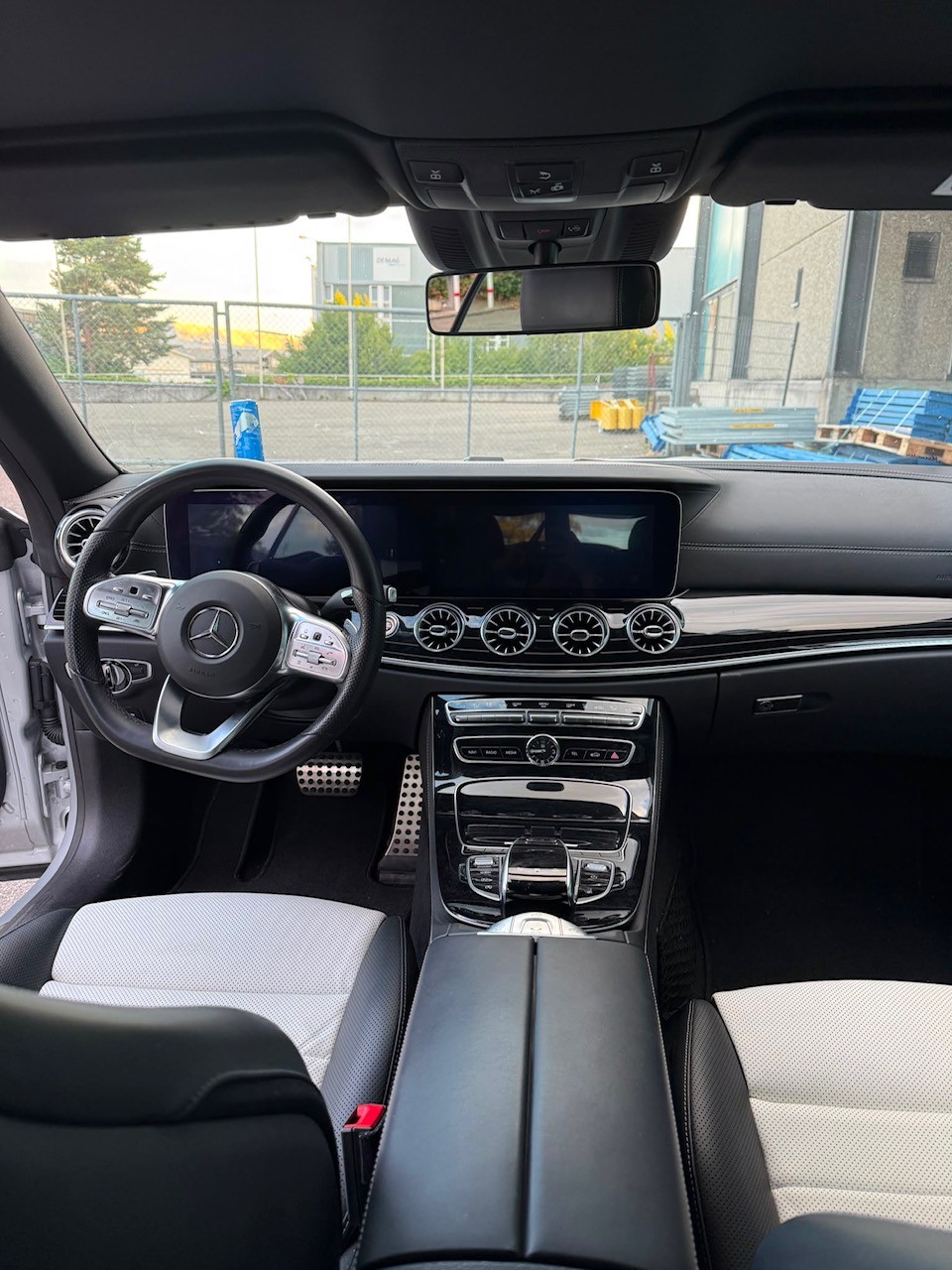 MERCEDES-BENZ E 450 Cabriolet AMG Line 4 Matic 9G-Tronic-image-3