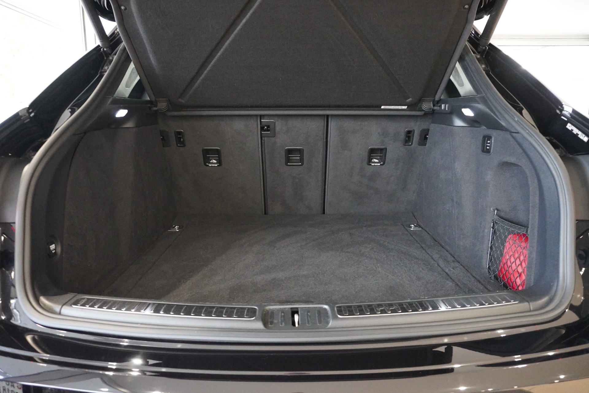 PORSCHE Macan Turbo PDK-image-16