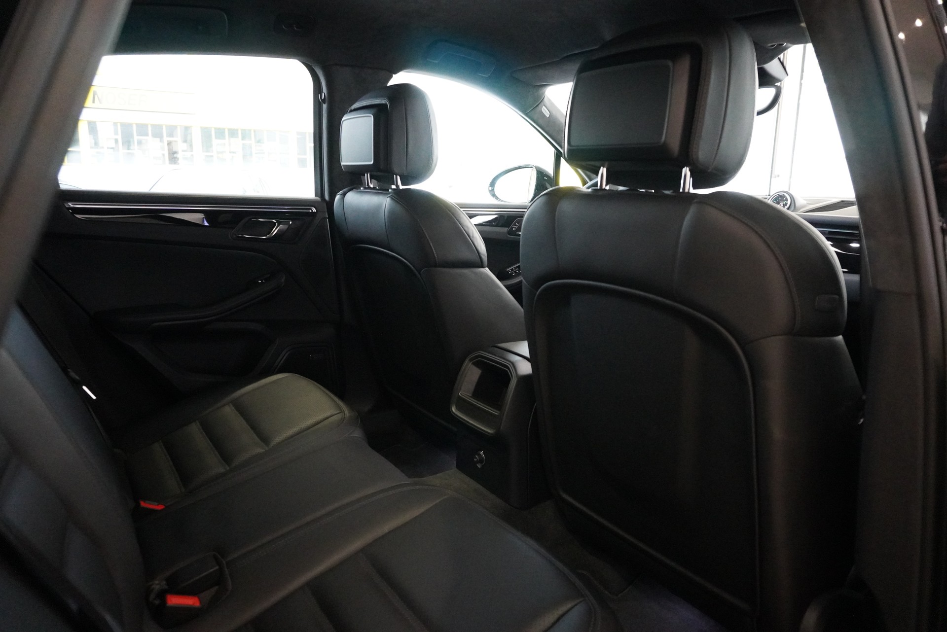 PORSCHE Macan Turbo PDK-image-15