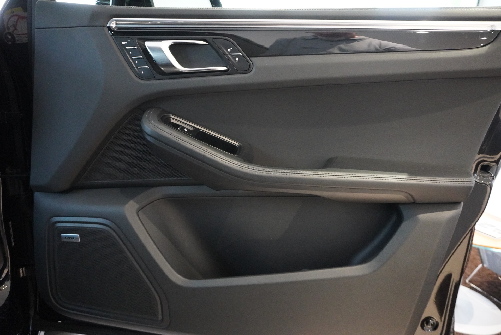 PORSCHE Macan Turbo PDK-image-14
