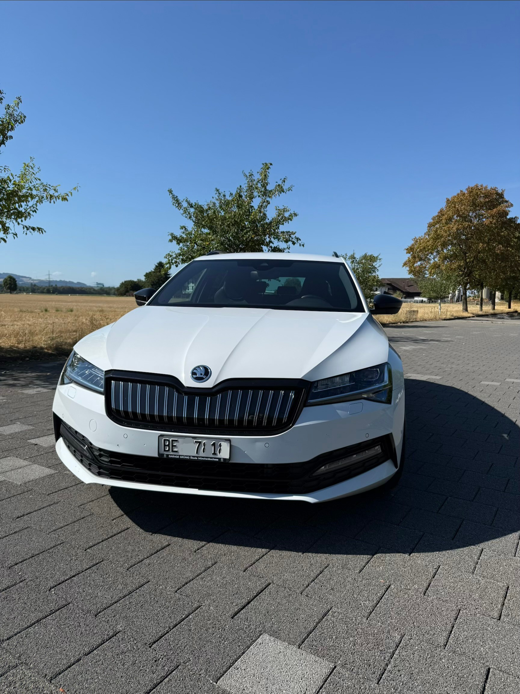 SKODA 1.4 TSI PHEV SportLine DSG-image-2