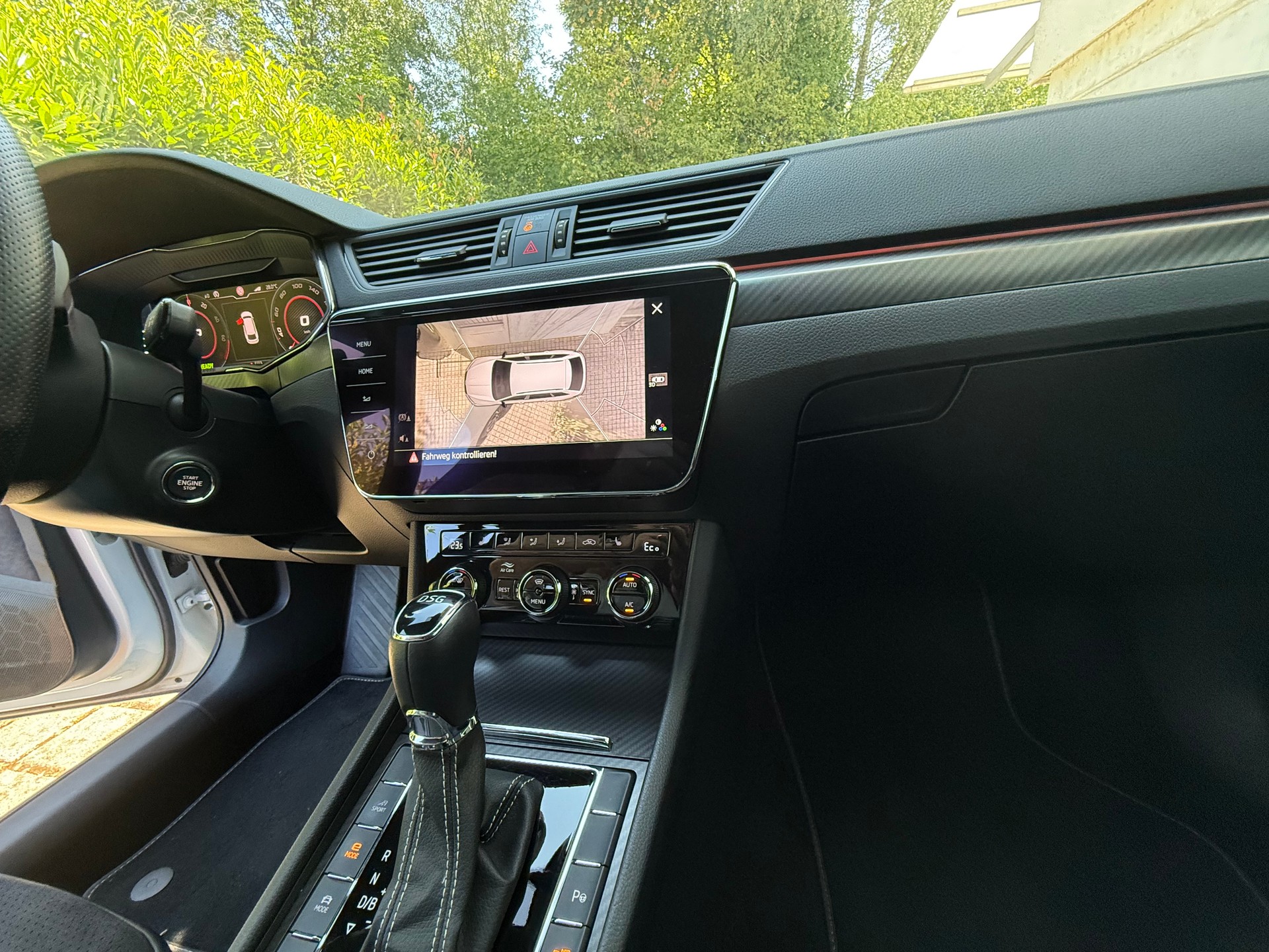 SKODA 1.4 TSI PHEV SportLine DSG-image-16