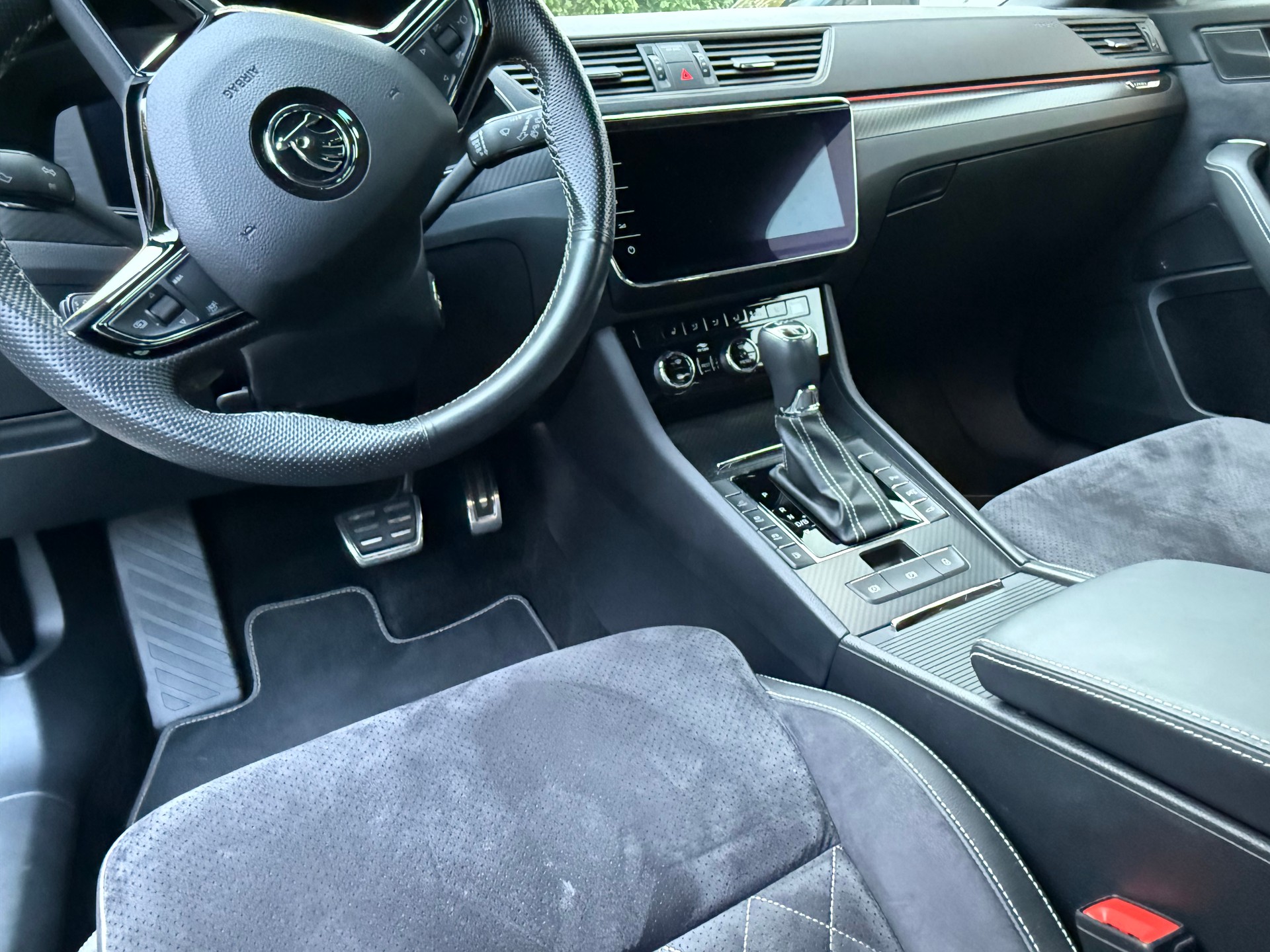 SKODA 1.4 TSI PHEV SportLine DSG-image-14