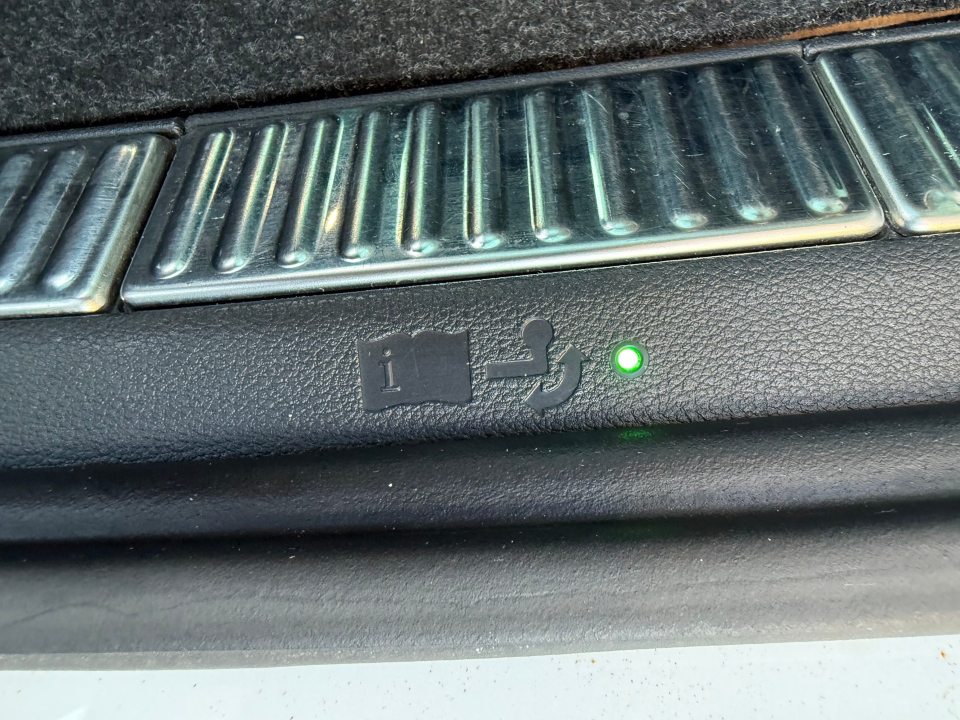 SKODA 1.4 TSI PHEV SportLine DSG-image-8