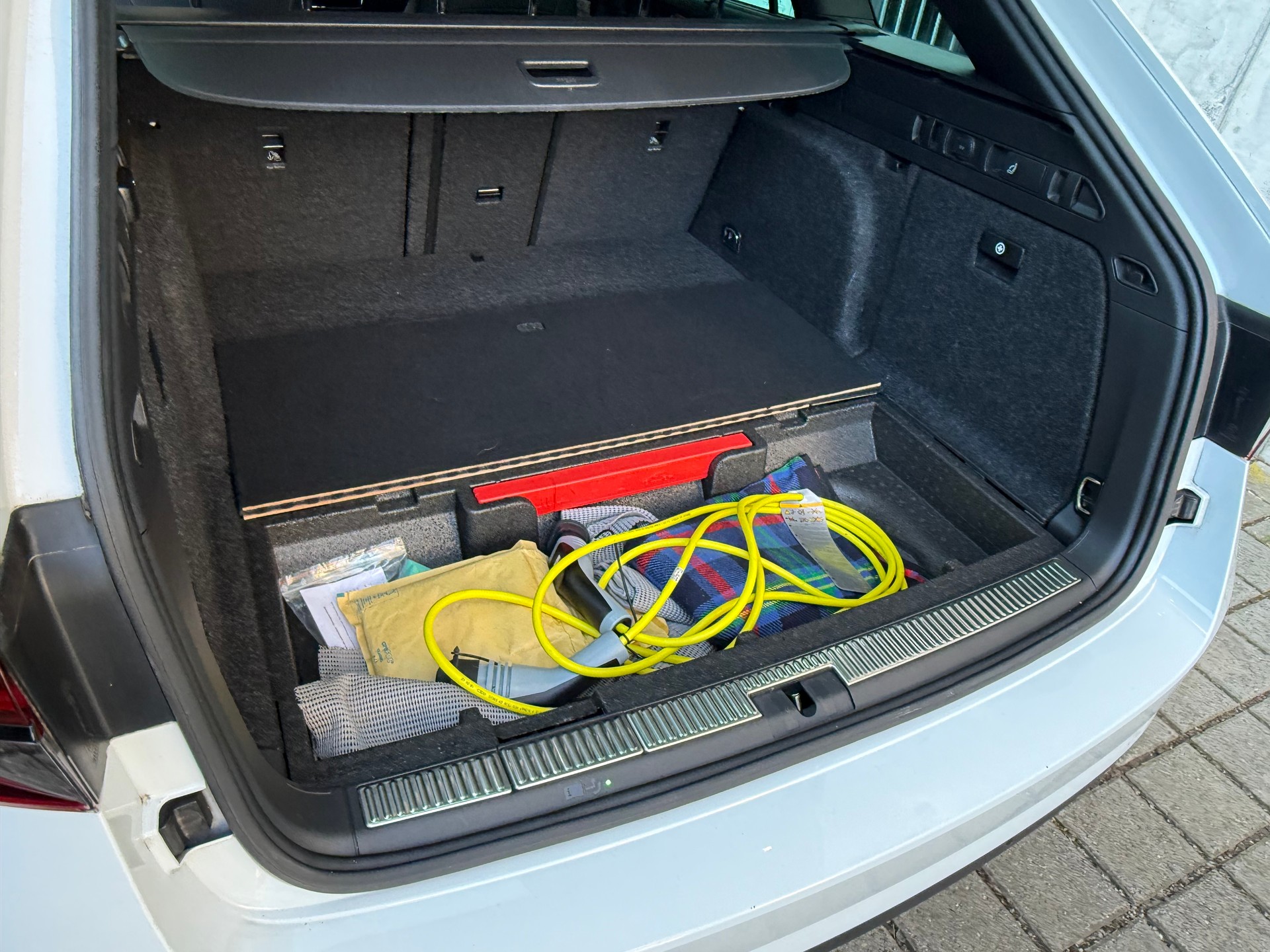 SKODA 1.4 TSI PHEV SportLine DSG-image-17