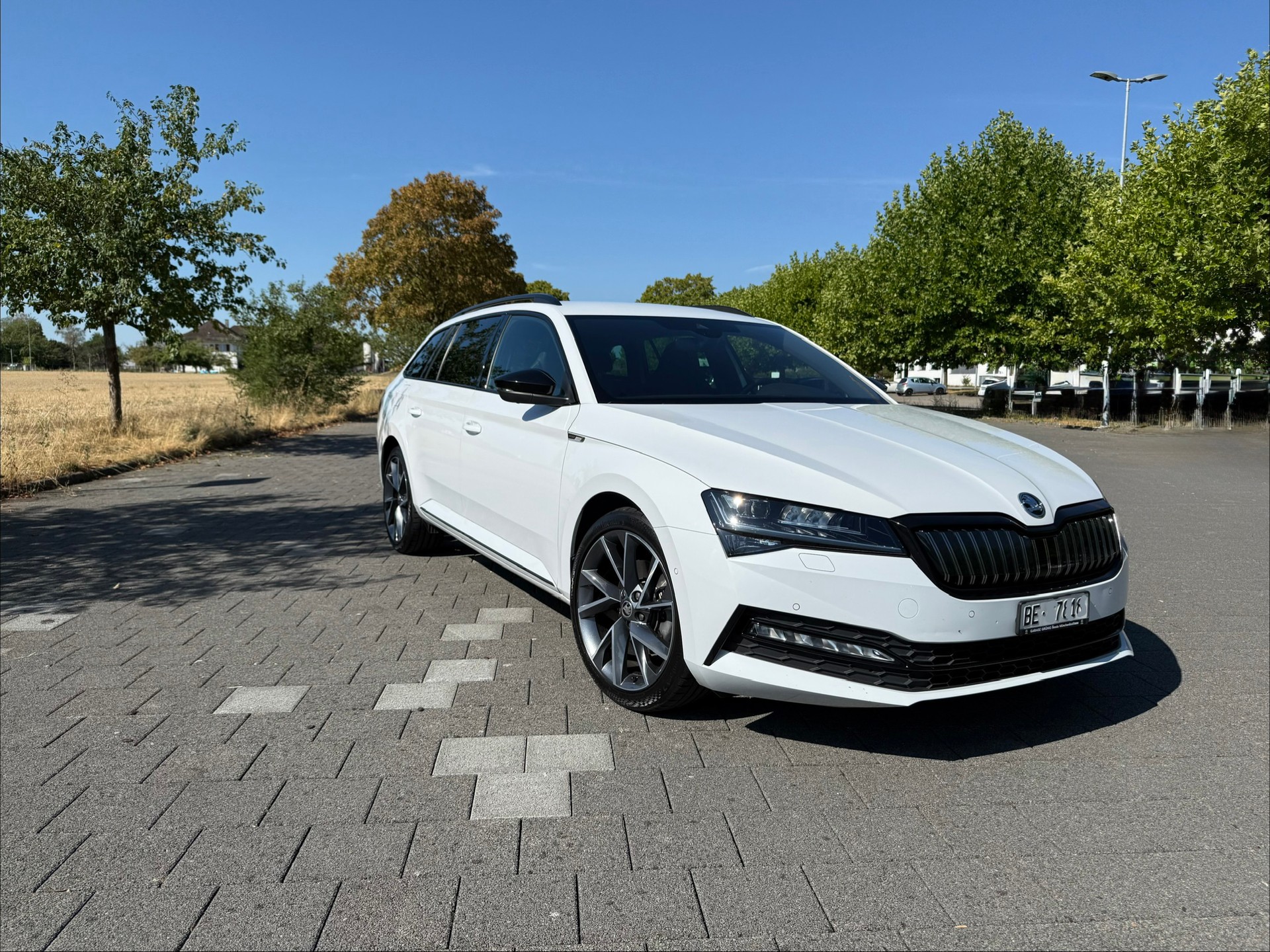 SKODA 1.4 TSI PHEV SportLine DSG-image-6