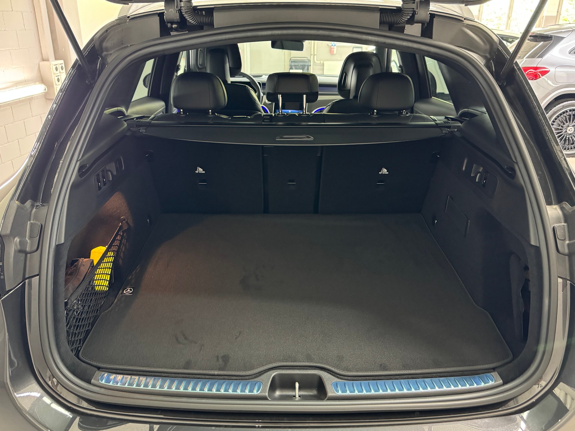 MERCEDES-BENZ GLC 300 4Matic 9G-Tronic-image-5