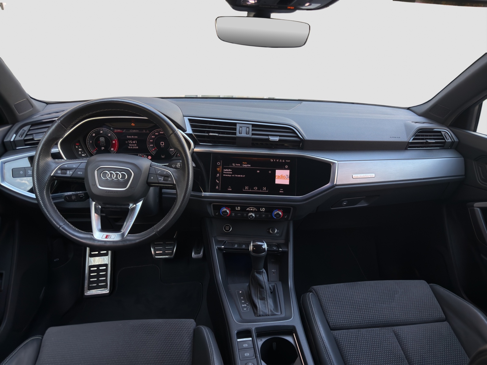 AUDI Q3 40 TDI S line quattro S-tronic-image-8
