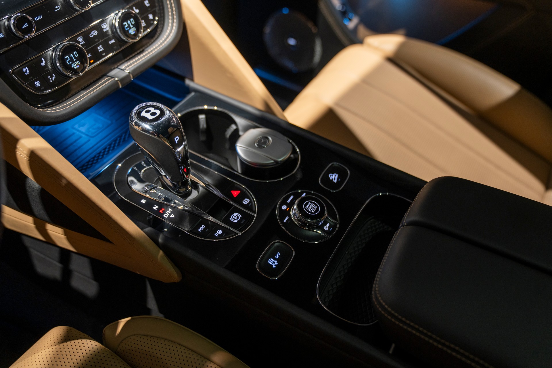 BENTLEY Bentayga V8 First Edition-image-14