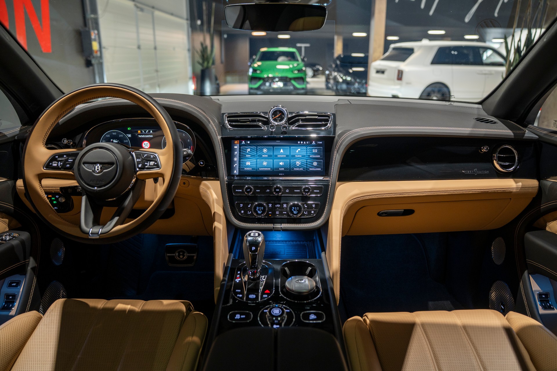 BENTLEY Bentayga V8 First Edition-image-6