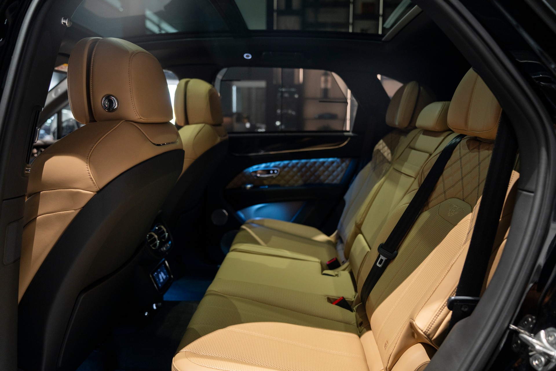 BENTLEY Bentayga V8 First Edition-image-19