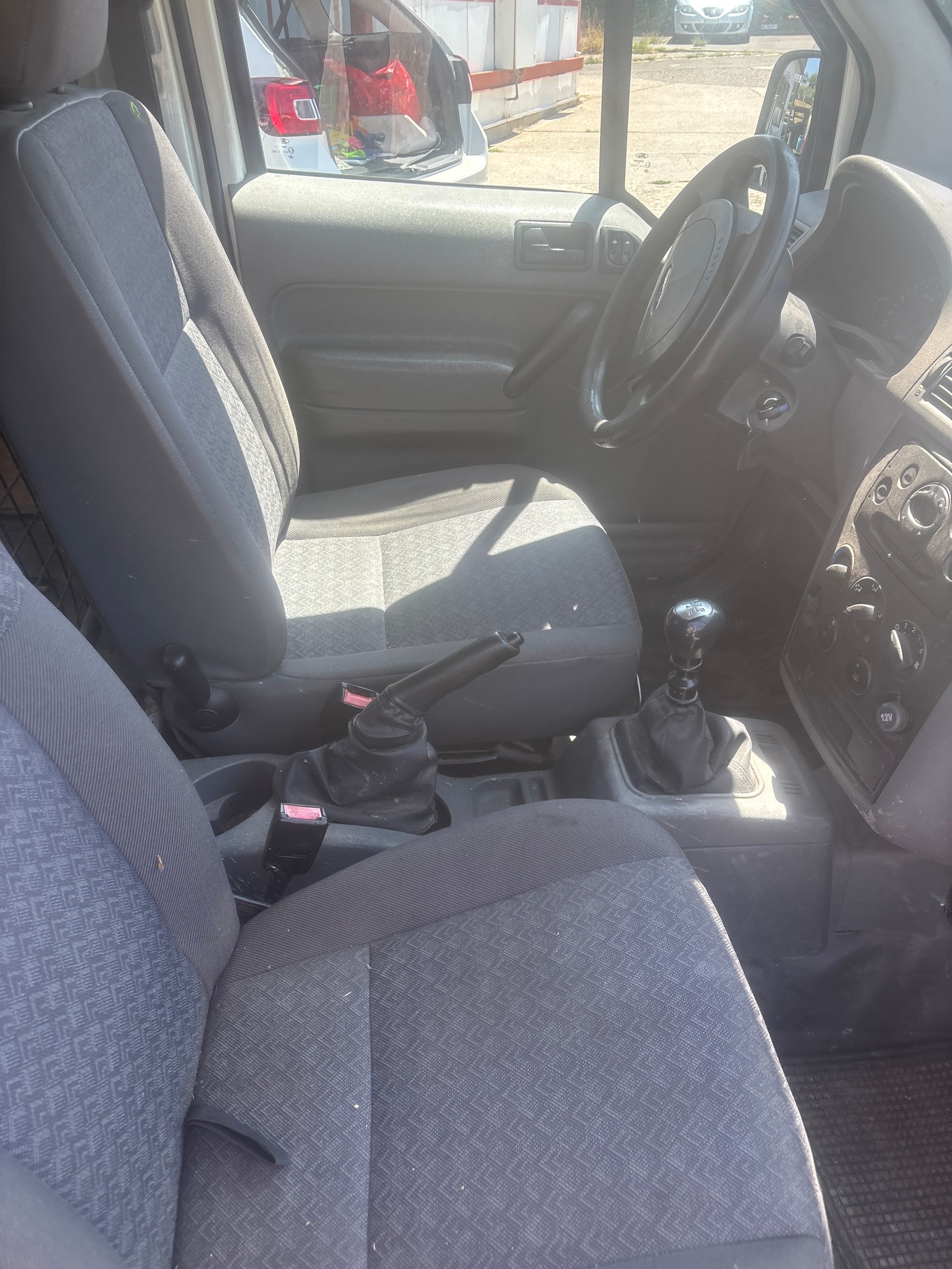 FORD Transit Connect T 210 1.8-image-6