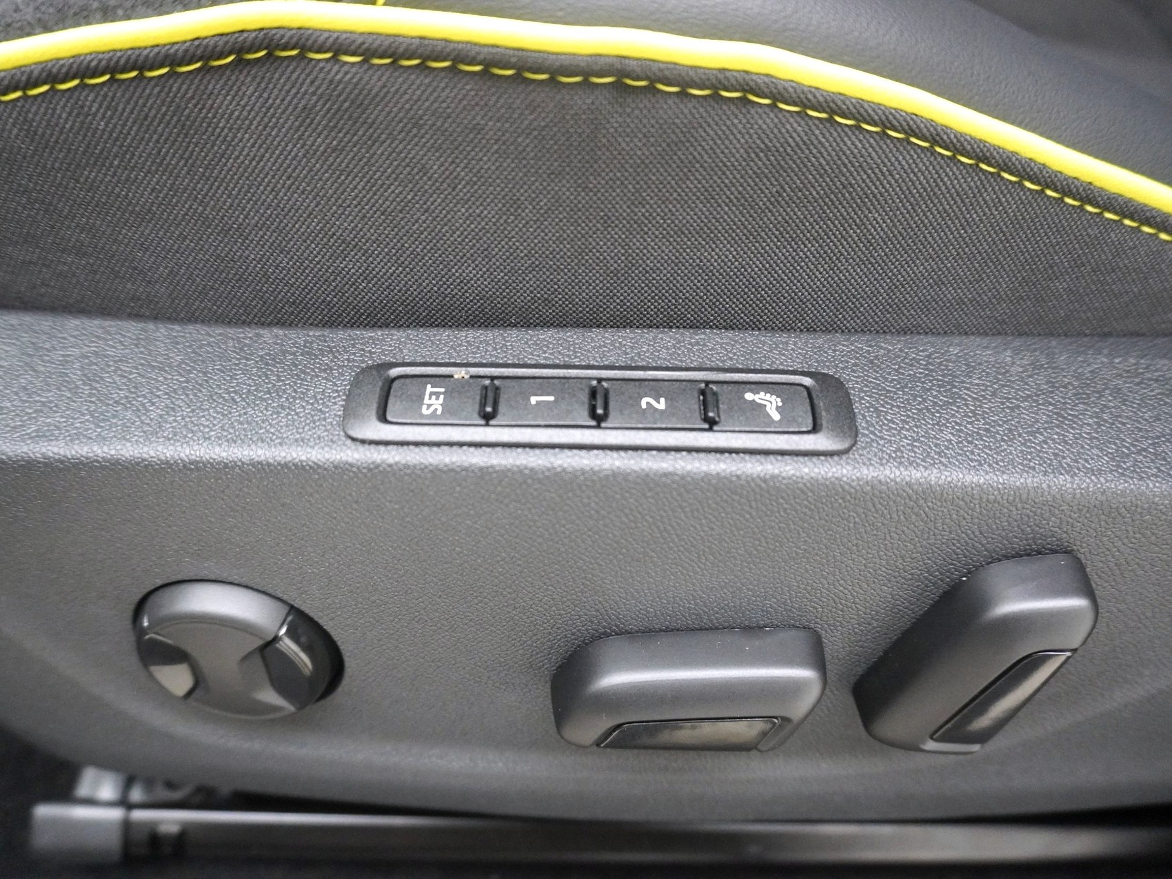 SKODA Enyaq iV RS-Lounge MAXX-image-14