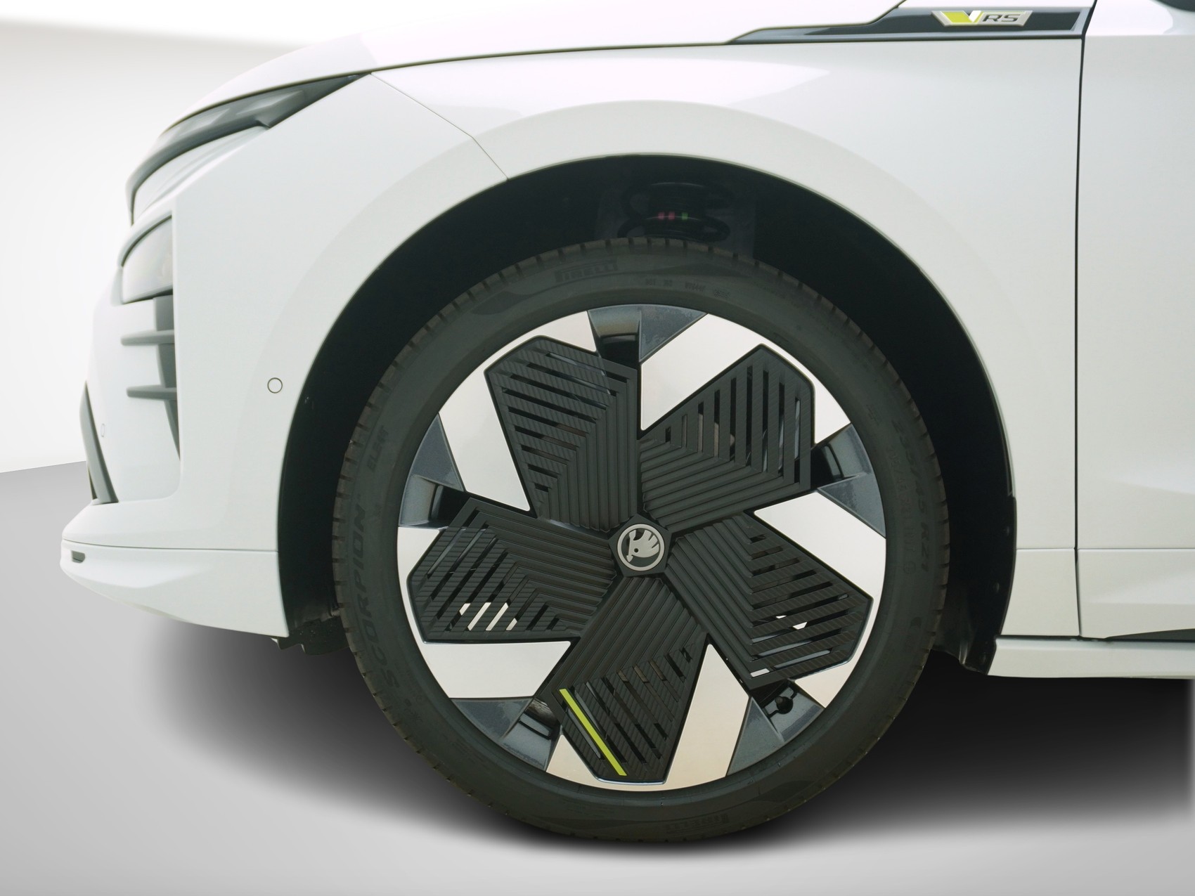 SKODA Enyaq iV RS-Lounge MAXX-image-9