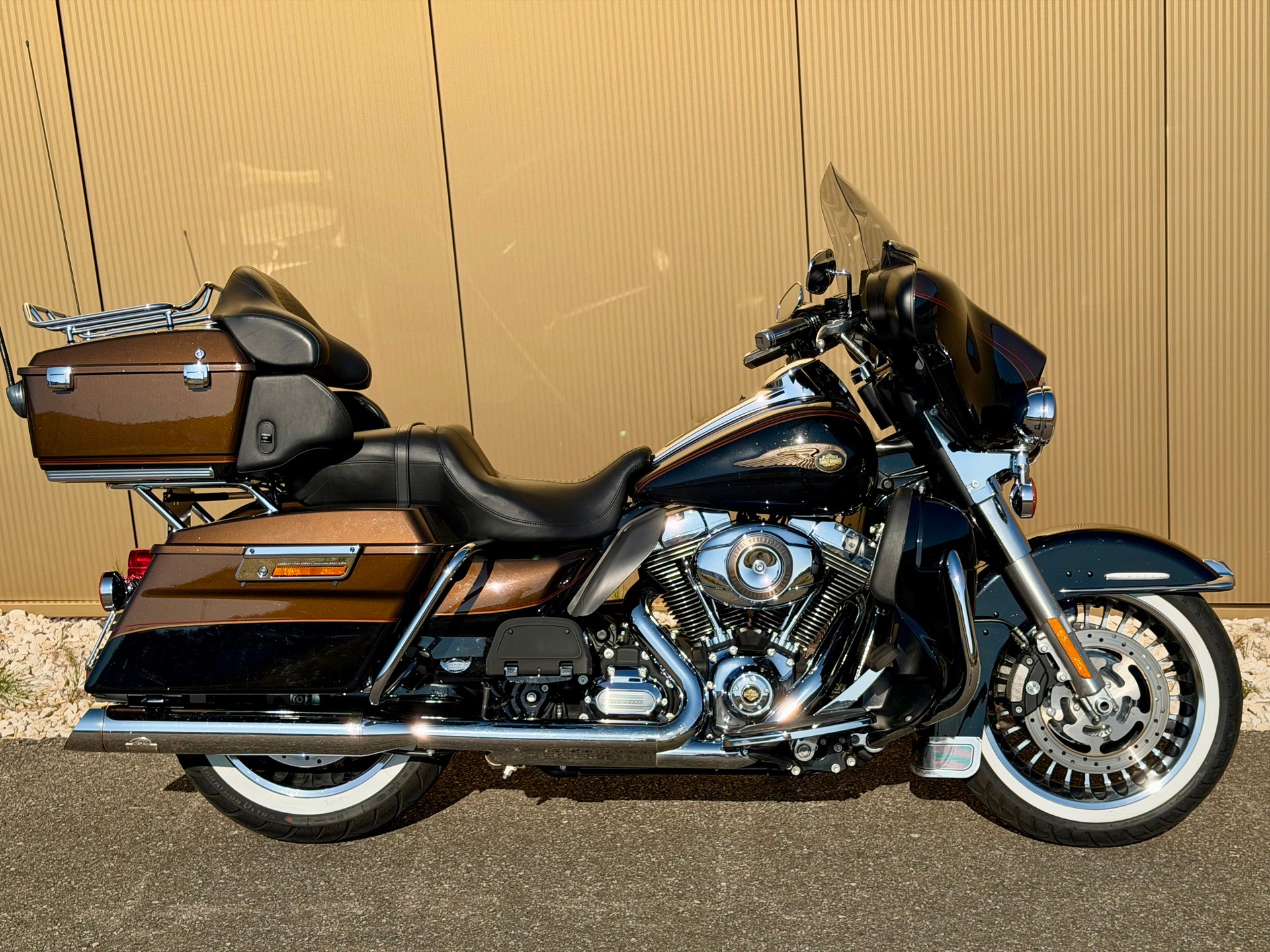 HARLEY-DAVIDSON FLHTK Electra Glide Ultra Limited Anniversary-showroom-element-3