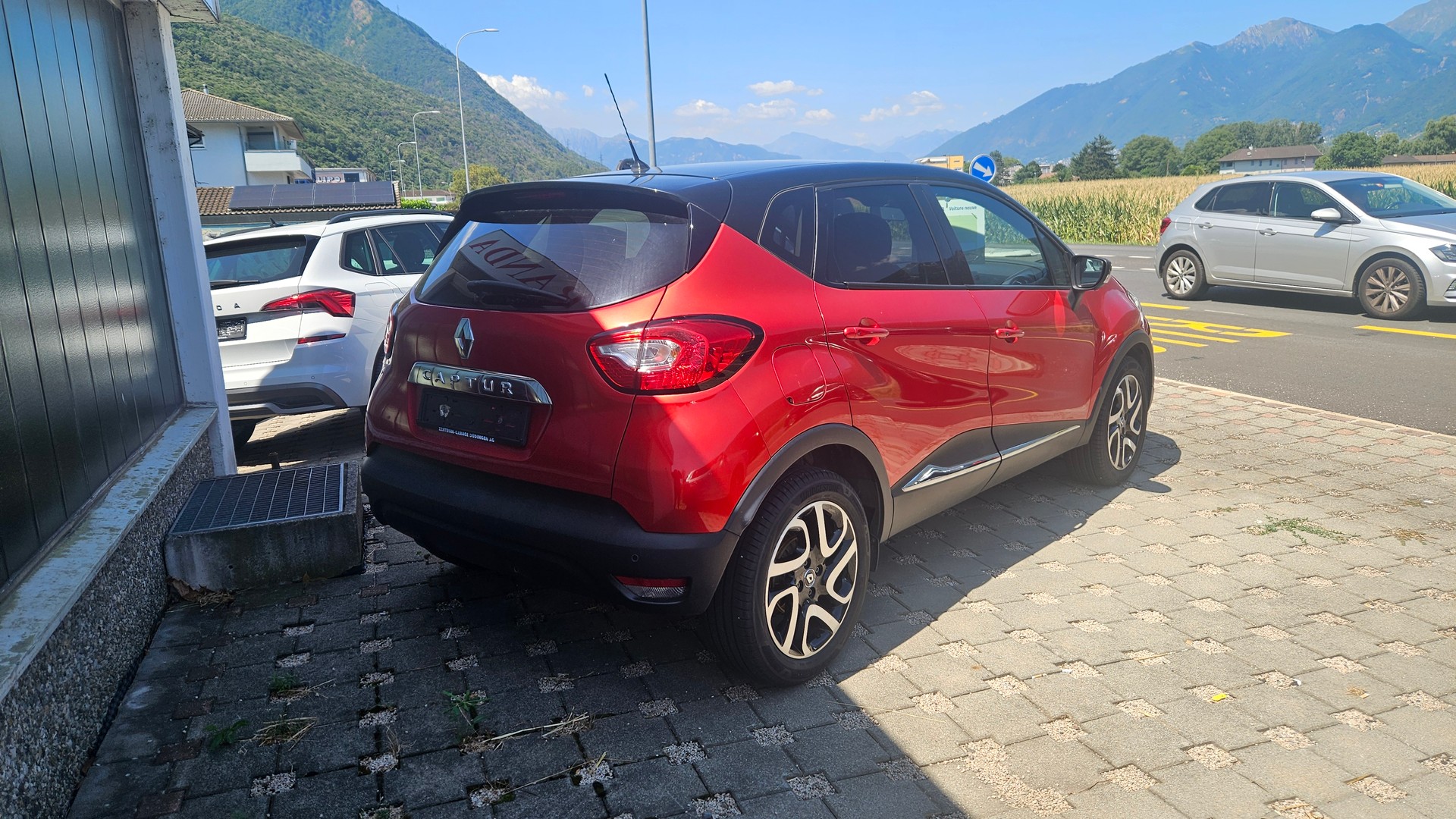 RENAULT Captur 1.2 T 16V Intens EDC-image-3