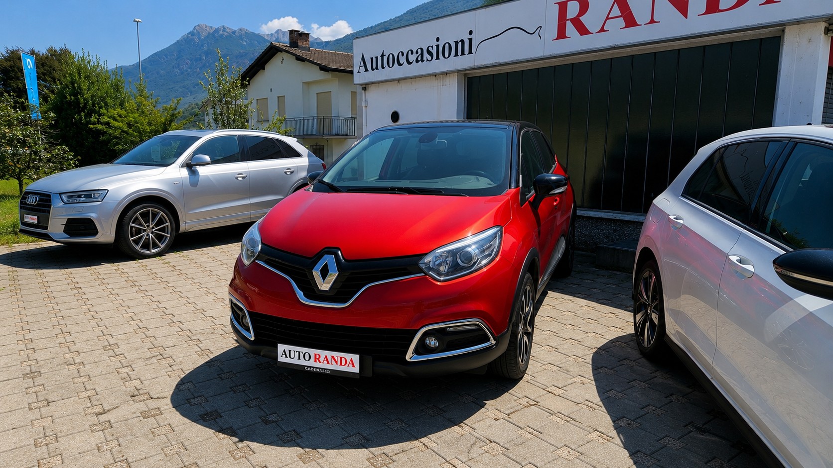 RENAULT Captur 1.2 T 16V Intens EDC-image-0