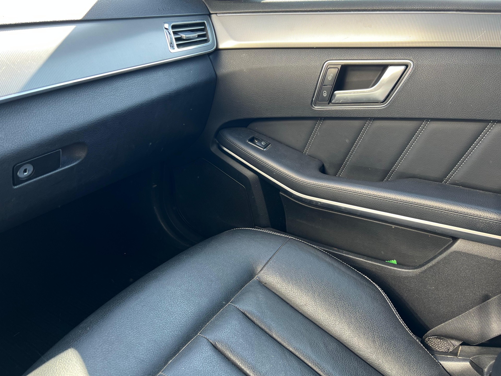 MERCEDES-BENZ E 250 CDI Elégance 4Matic 7G-Tronic / 7 PLÄTZE/ AB MFK-image-6