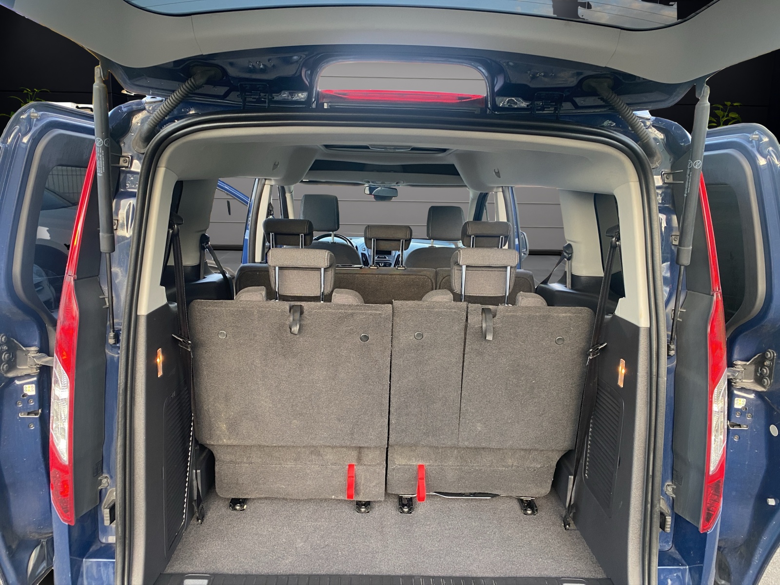 FORD Grand Tourneo Connect 1.5 TDCi Titanium Powershift-image-21