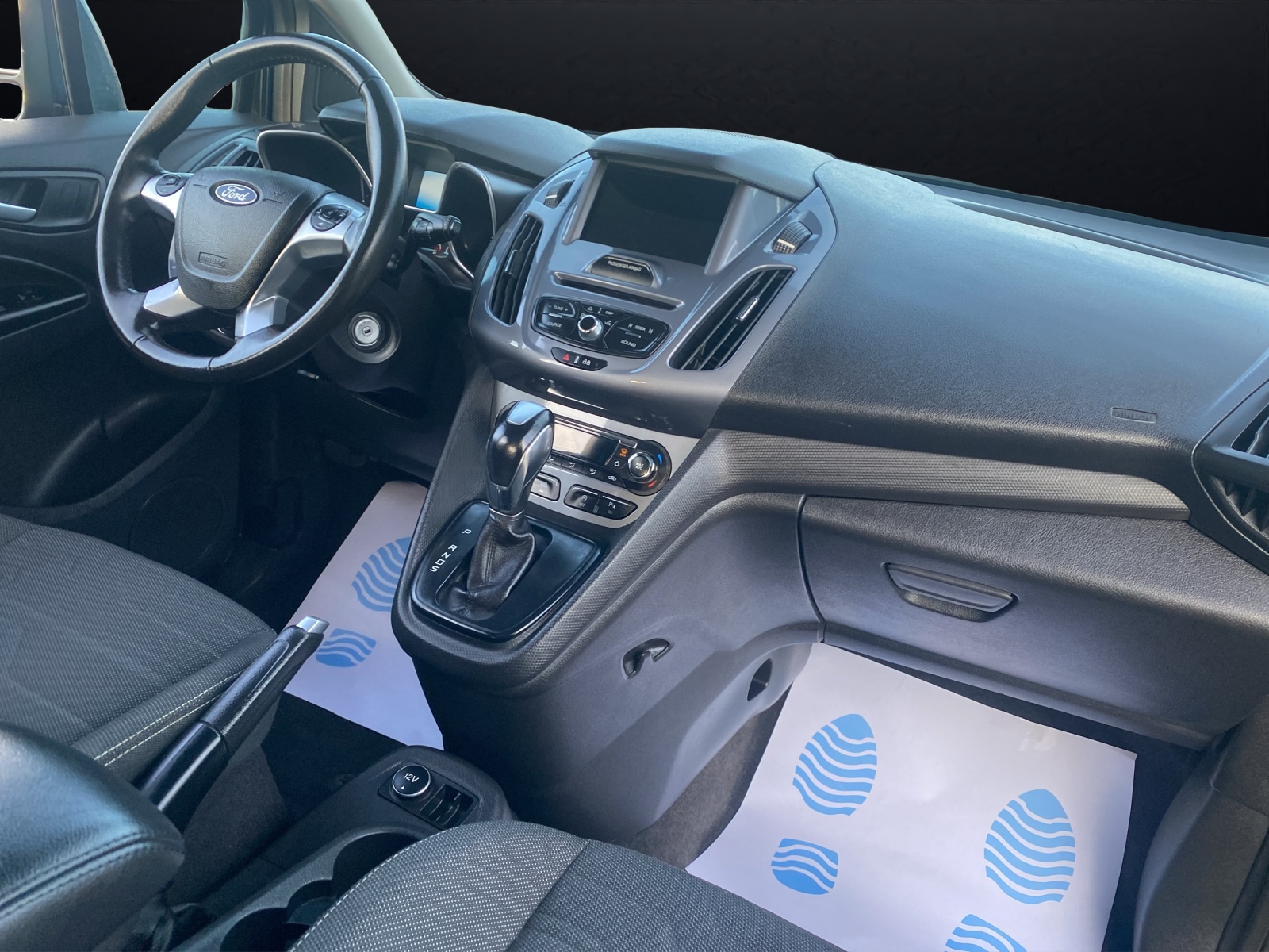 FORD Grand Tourneo Connect 1.5 TDCi Titanium Powershift-image-22