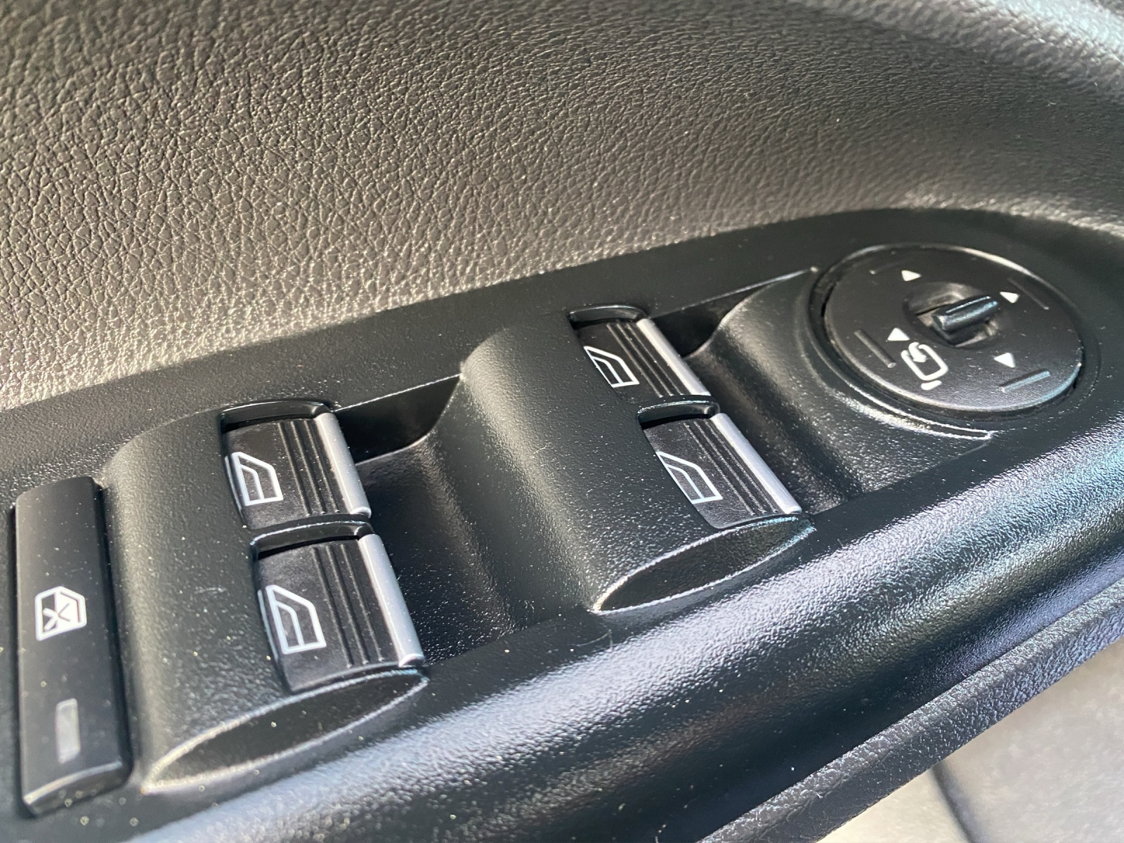 FORD Grand Tourneo Connect 1.5 TDCi Titanium Powershift-image-13