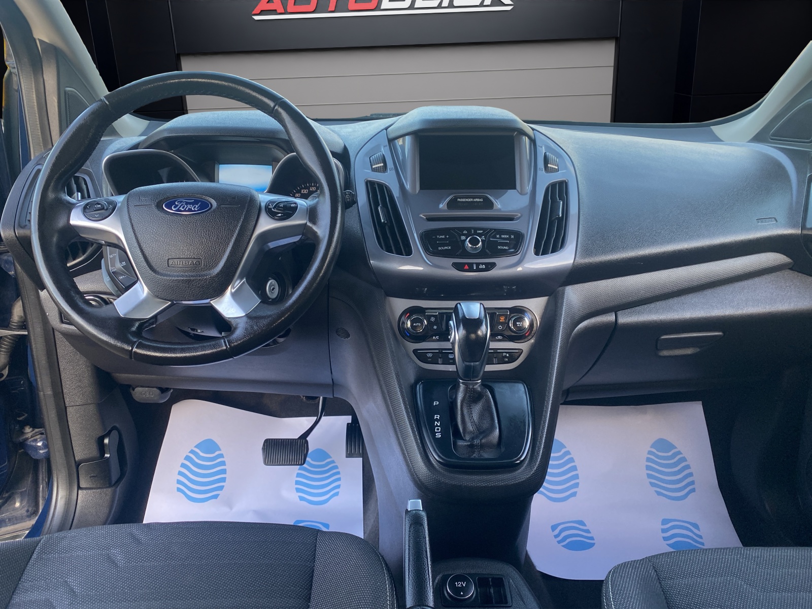 FORD Grand Tourneo Connect 1.5 TDCi Titanium Powershift-image-8