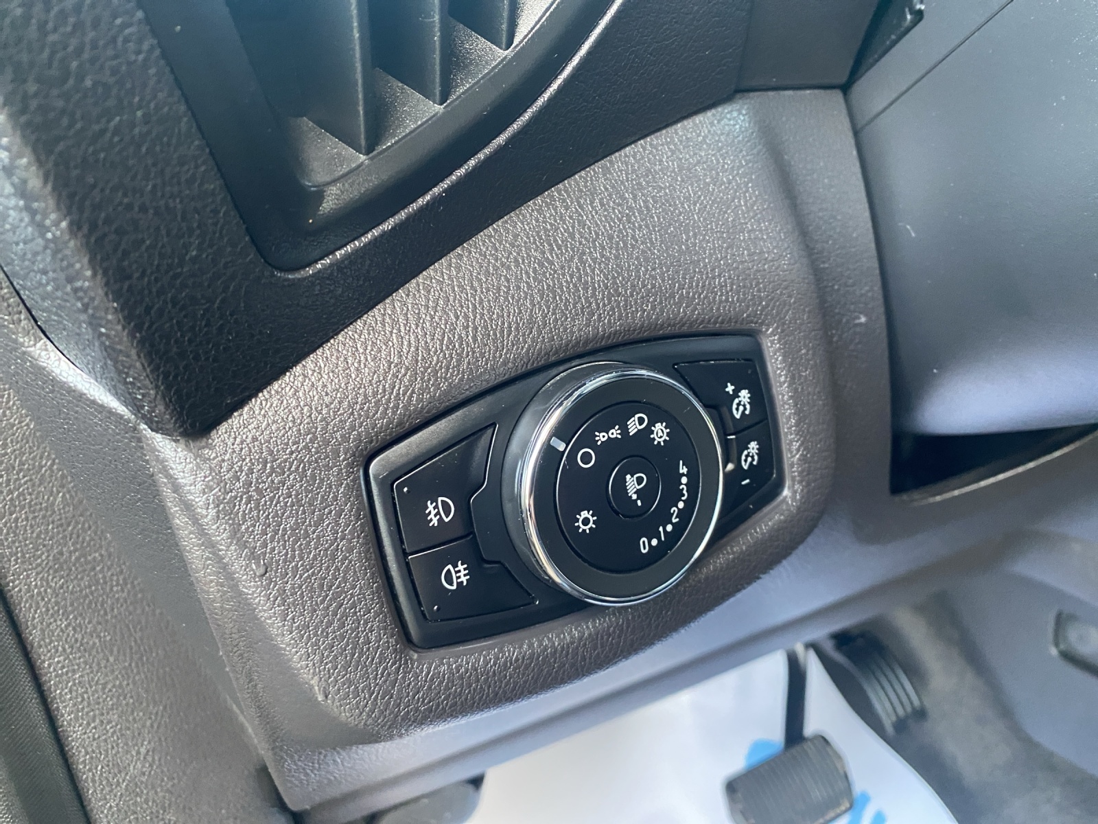FORD Grand Tourneo Connect 1.5 TDCi Titanium Powershift-image-12