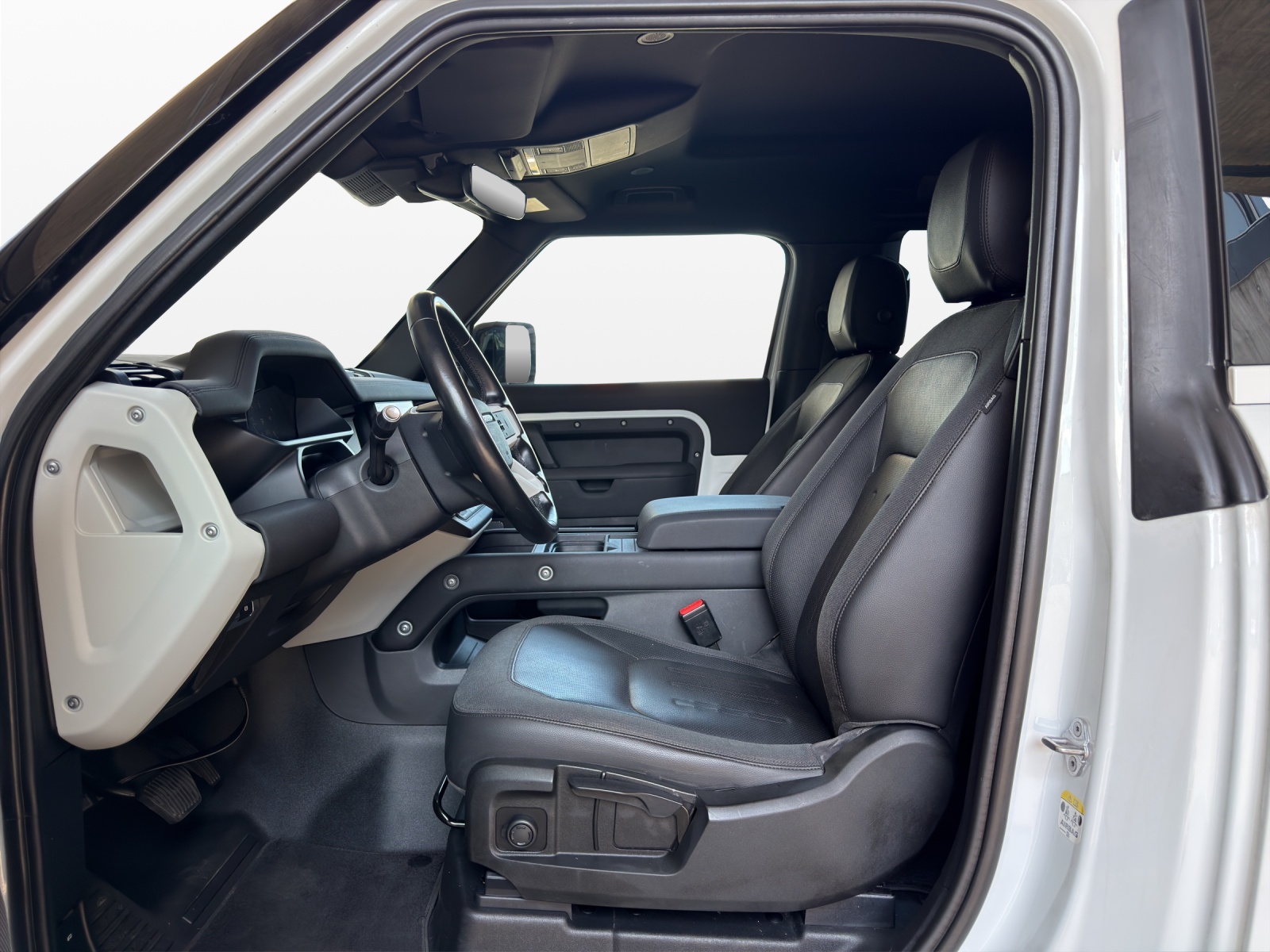 LAND ROVER Defender 90 3.0D I6 200 S AT8-image-8