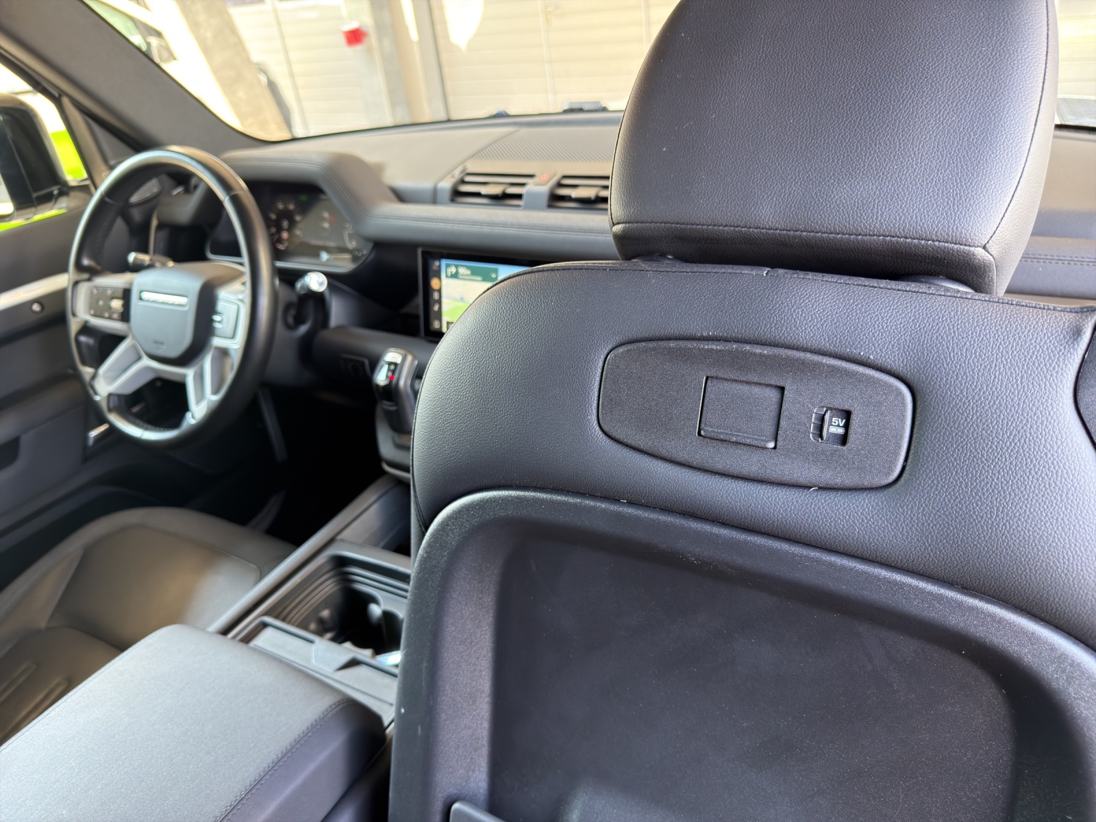 LAND ROVER Defender 90 3.0D I6 200 S AT8-image-19