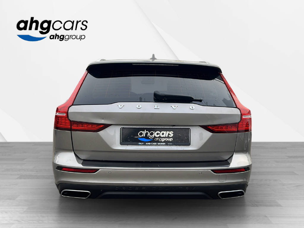 VOLVO V60 Cross Country 2.0 D4 AWD-image-3