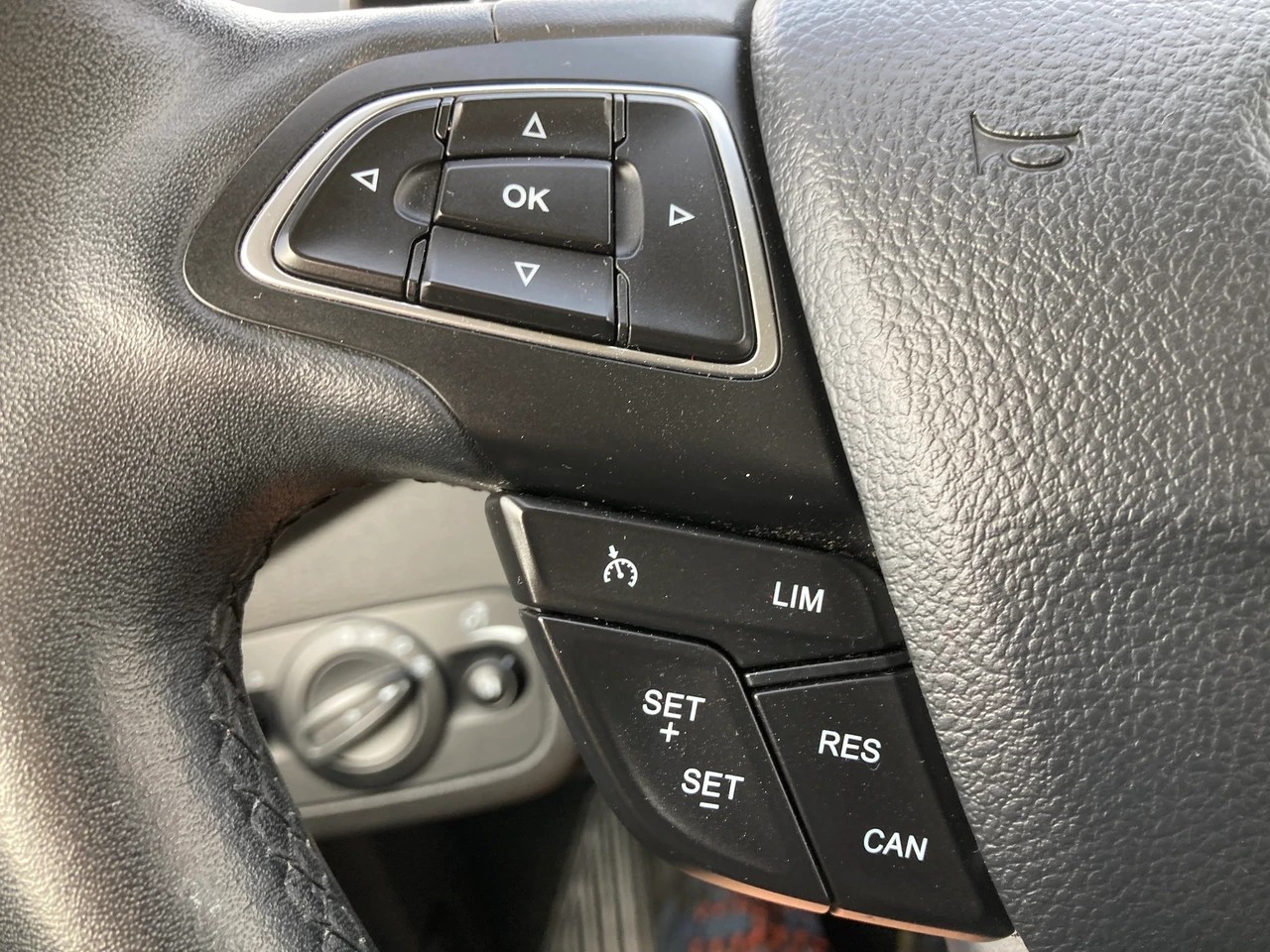 FORD Kuga 2.0 TDCi Titanium 4WD PowerShift-image-12