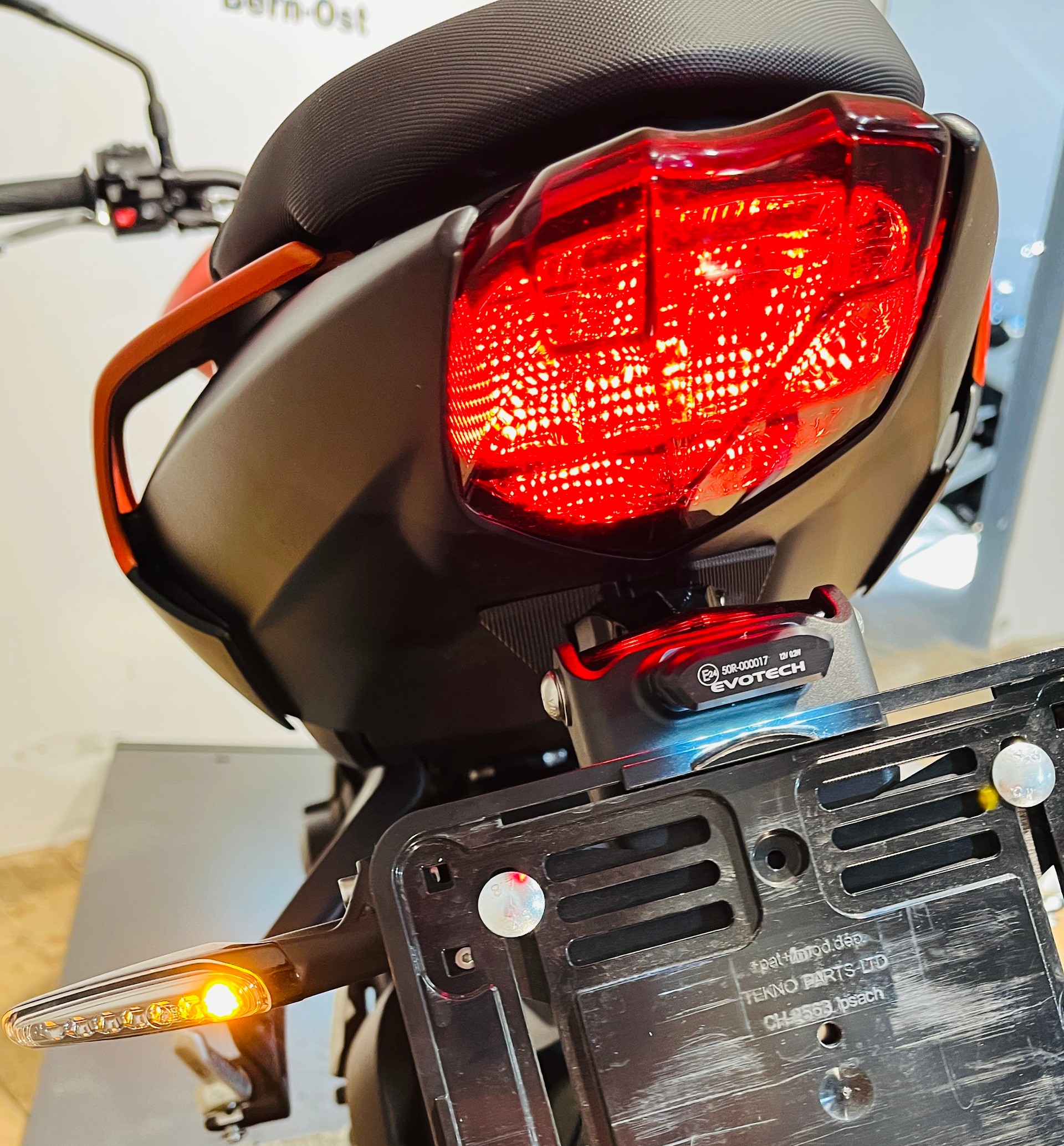 TRIUMPH Street Triple 765 R A2 (35kW)-image-10