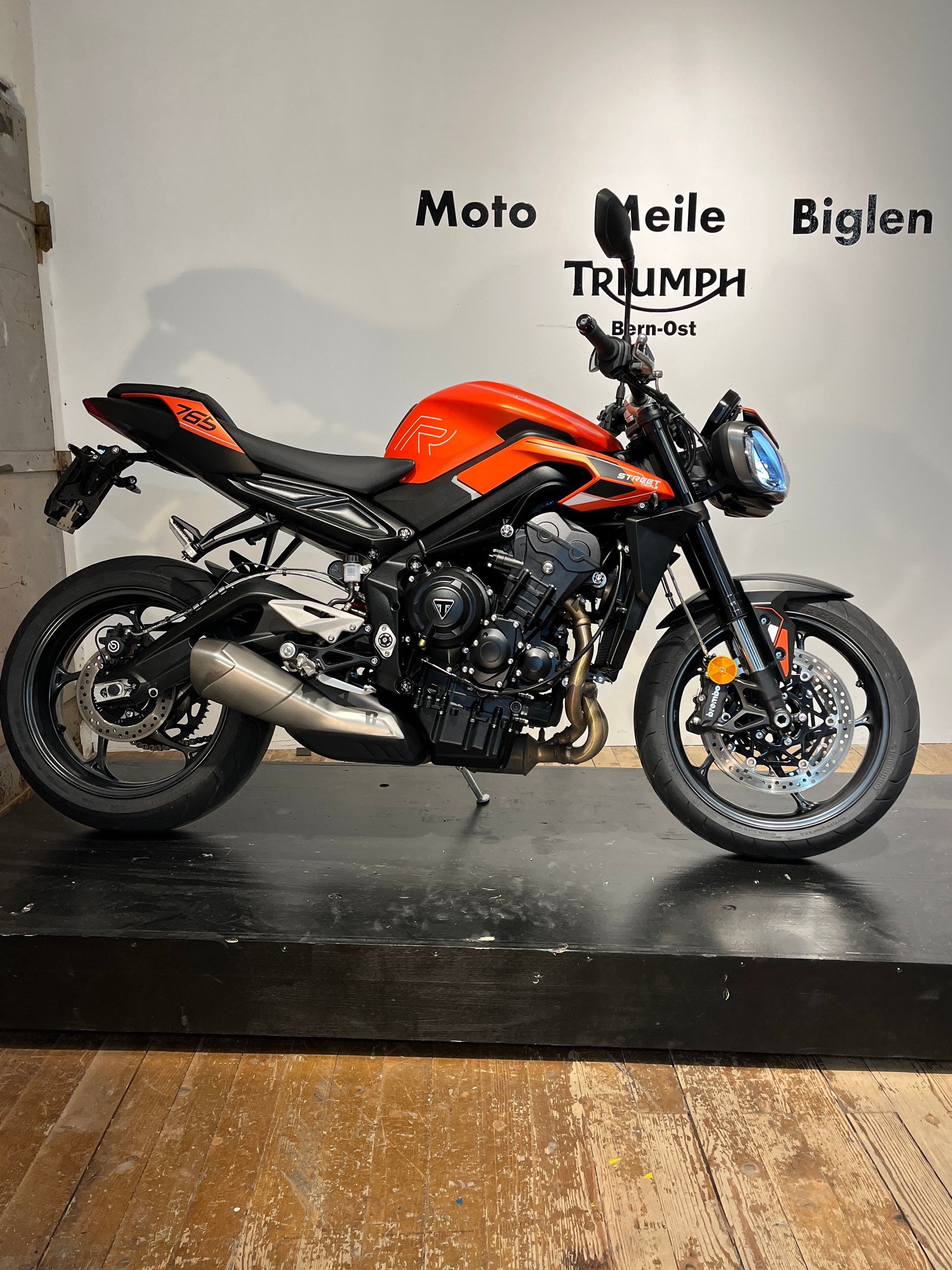 TRIUMPH Street Triple 765 R A2 (35kW)-showroom-element-3