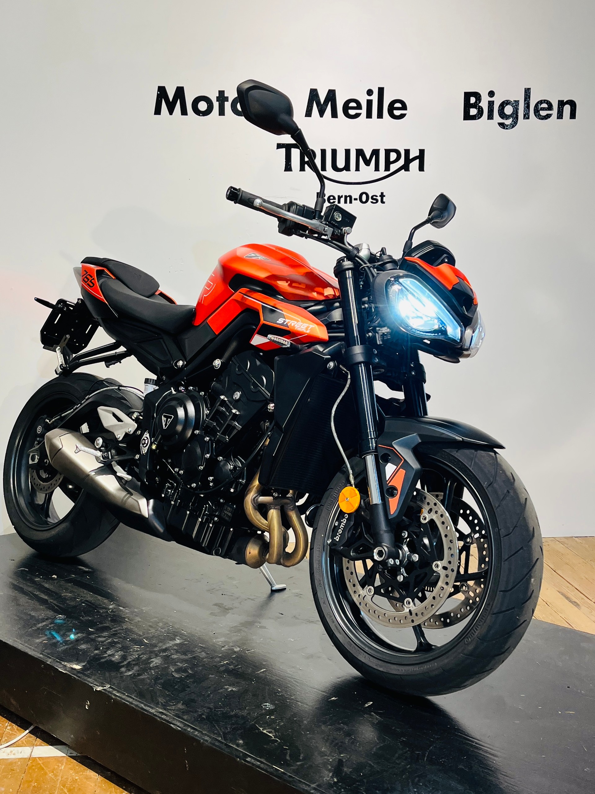 TRIUMPH Street Triple 765 R A2 (35kW)-showroom-element-1