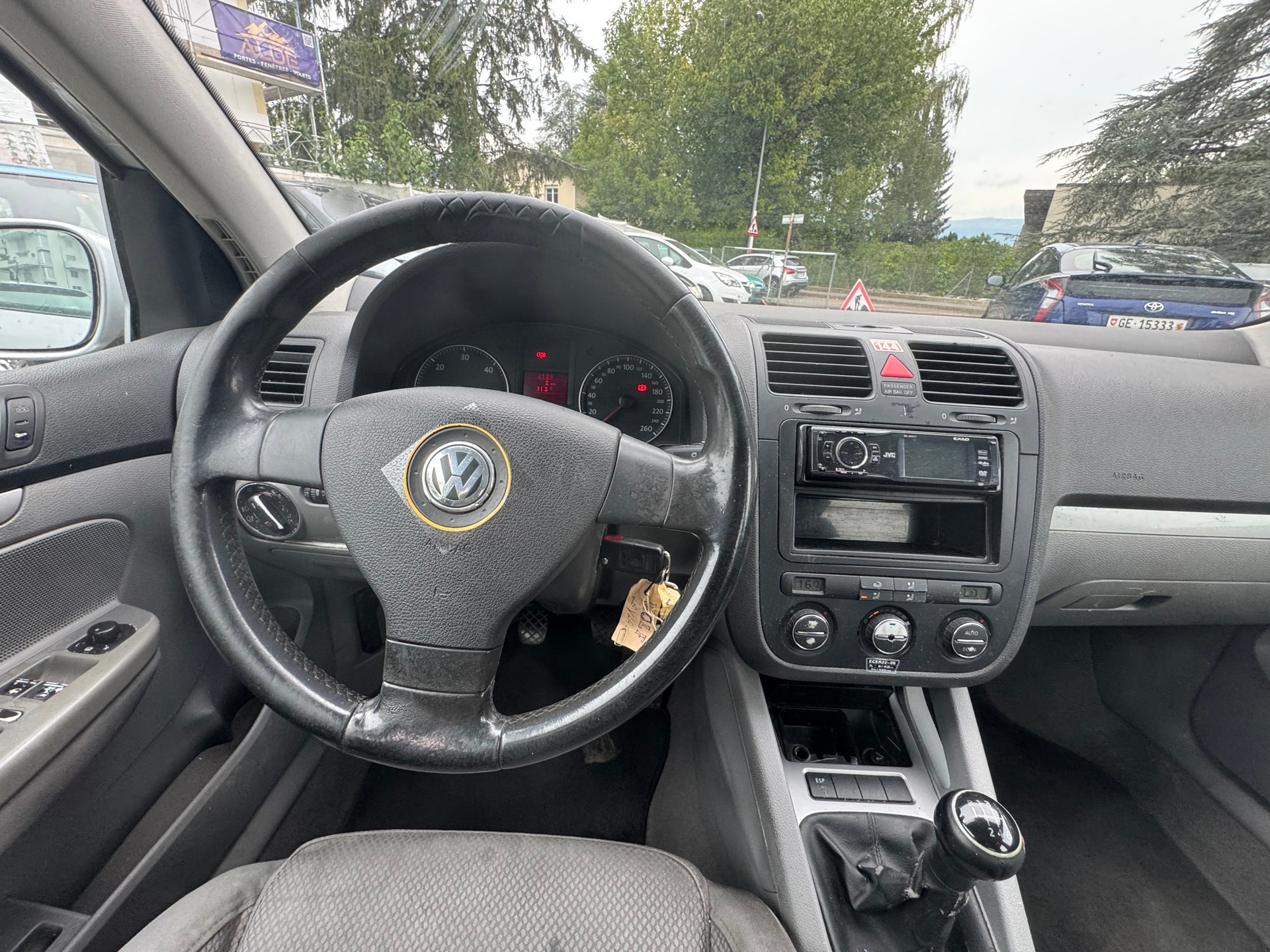 VW Golf 2.0 TDI Comfortline-image-8
