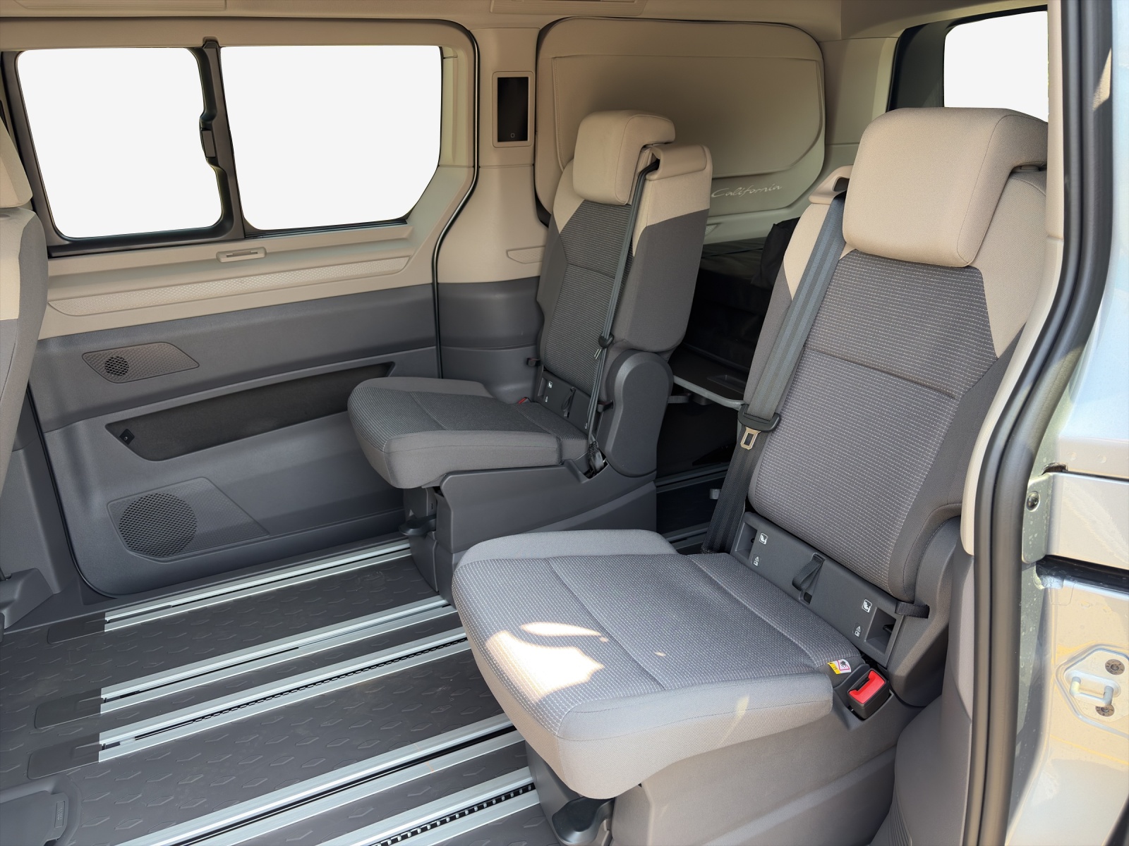VW California eHybrid Beach Camper 4Motion-image-11