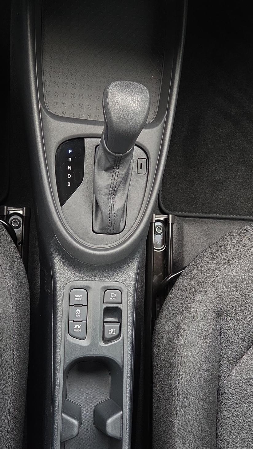 TOYOTA Aygo X 1.5 VVT-i HSD Comfort-image-15
