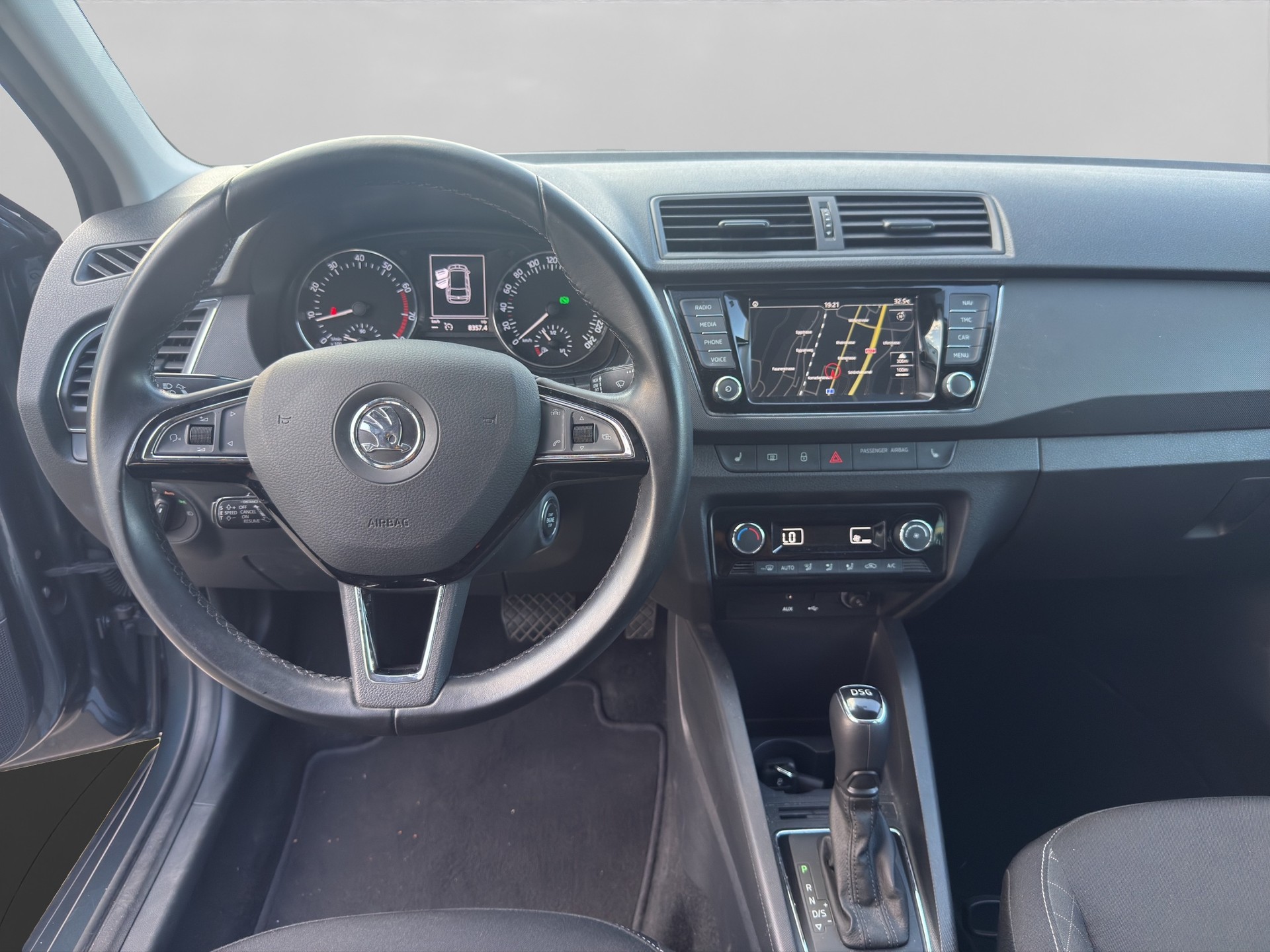 SKODA Fabia 1.2 TSI Style DSG-image-9