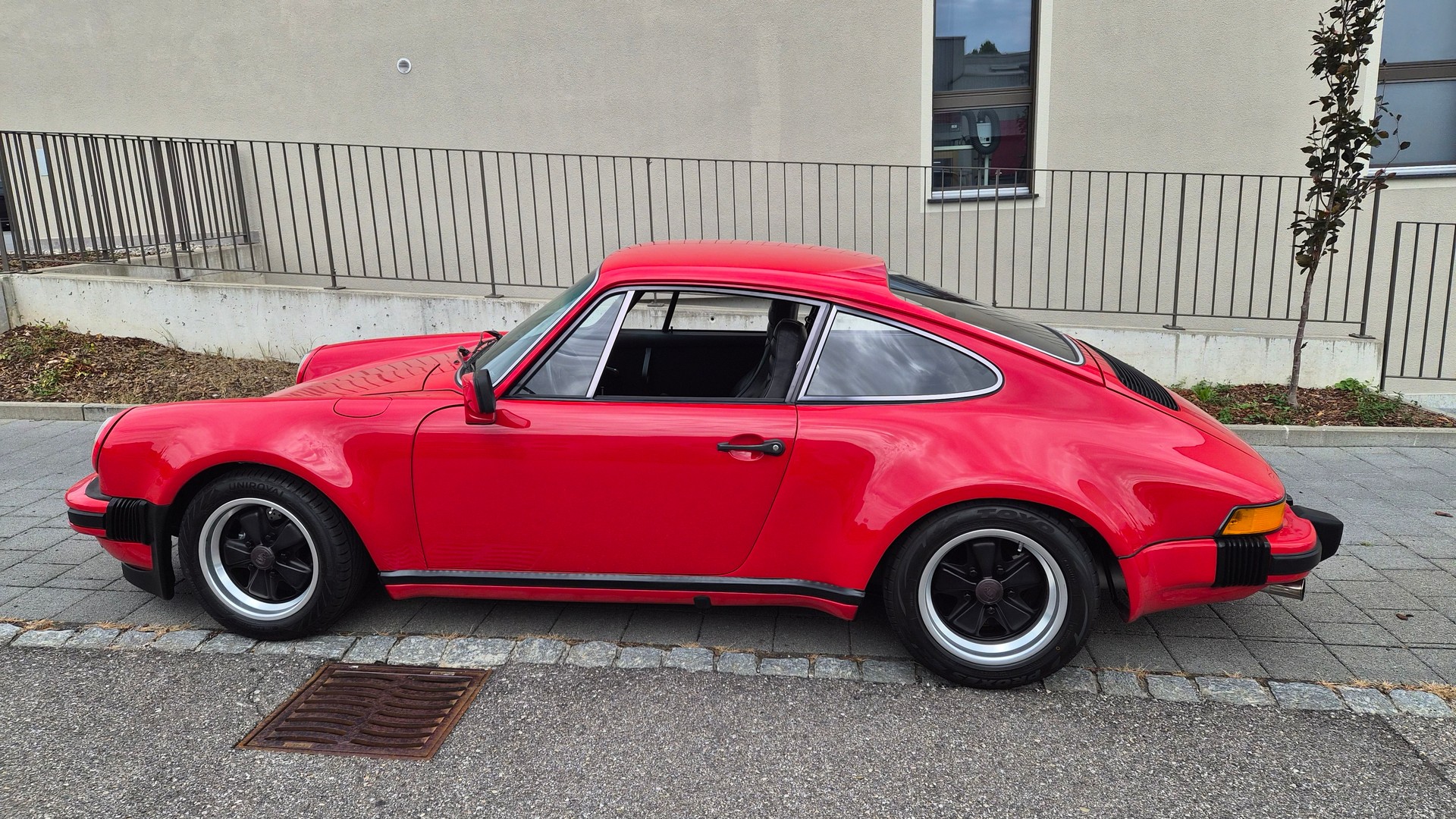 PORSCHE Carrera-image-0