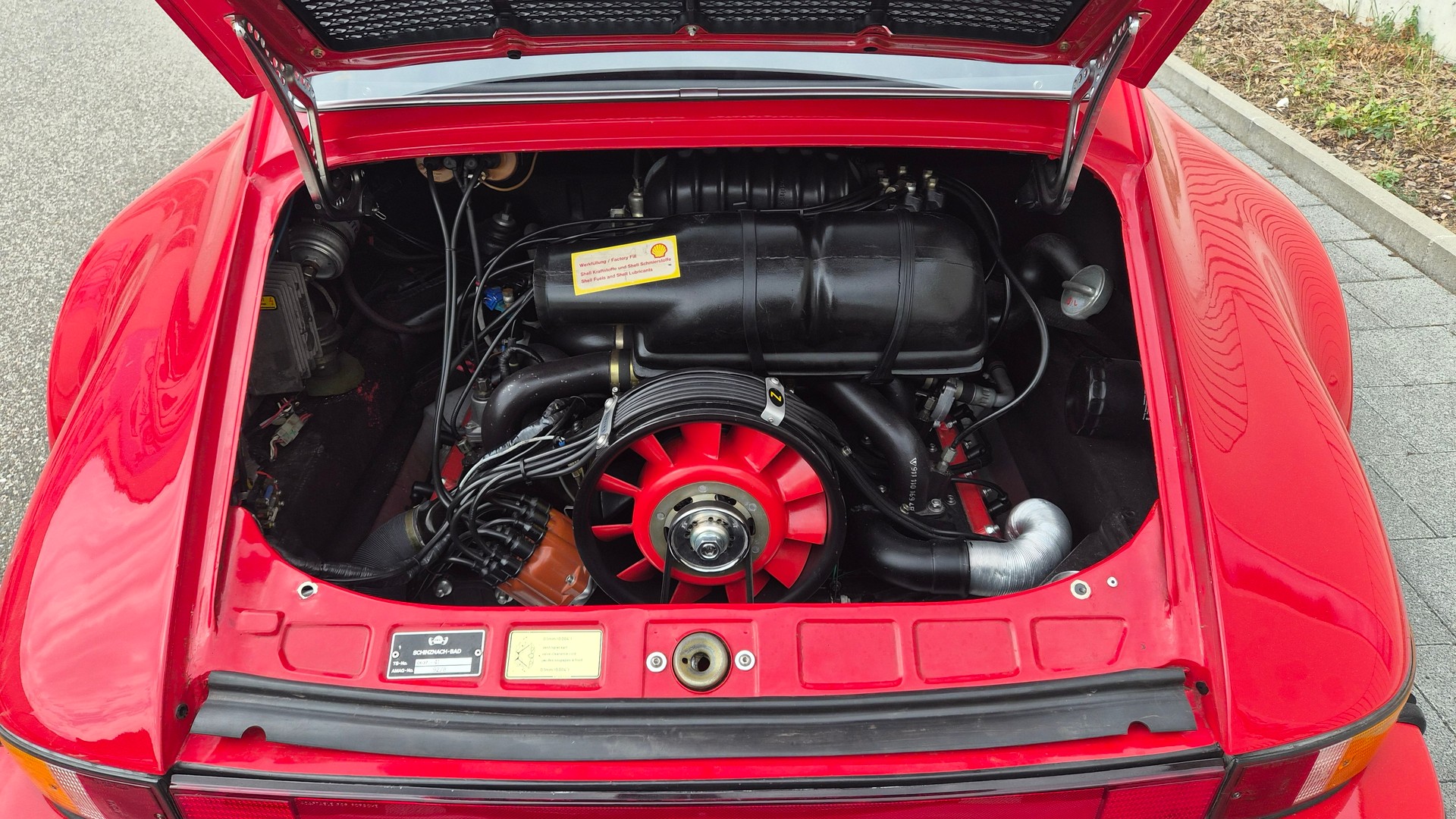 PORSCHE Carrera-image-4