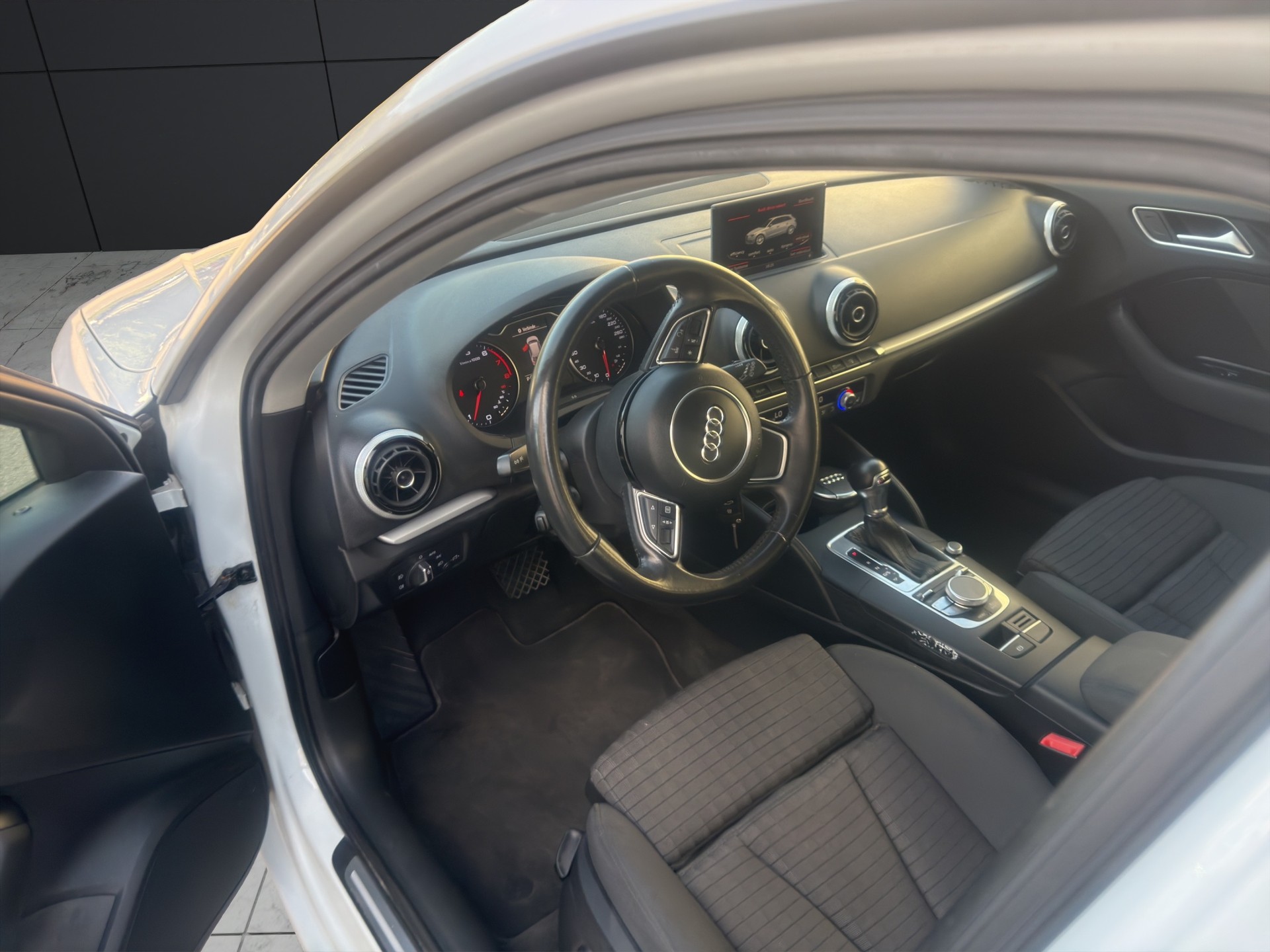 AUDI A3-image-7