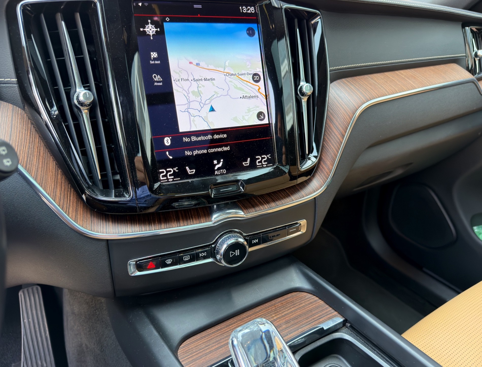 VOLVO XC60 B4 Diesel Mild Hybrid AWD Inscription Geartronic-image-16