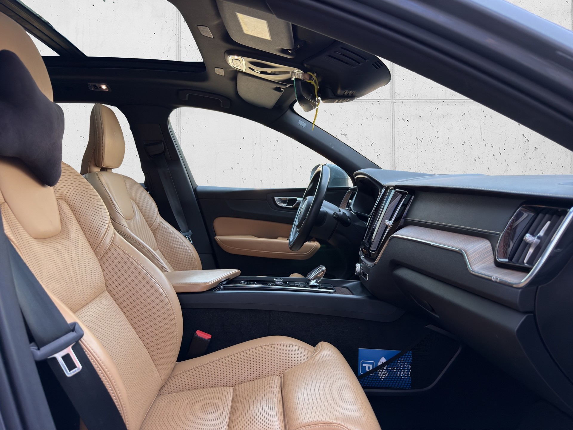 VOLVO XC60 B4 Diesel Mild Hybrid AWD Inscription Geartronic-image-19