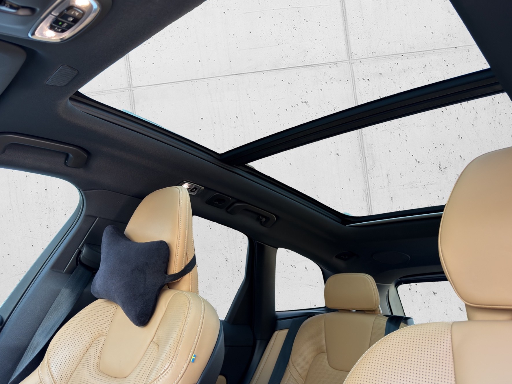 VOLVO XC60 B4 Diesel Mild Hybrid AWD Inscription Geartronic-image-10