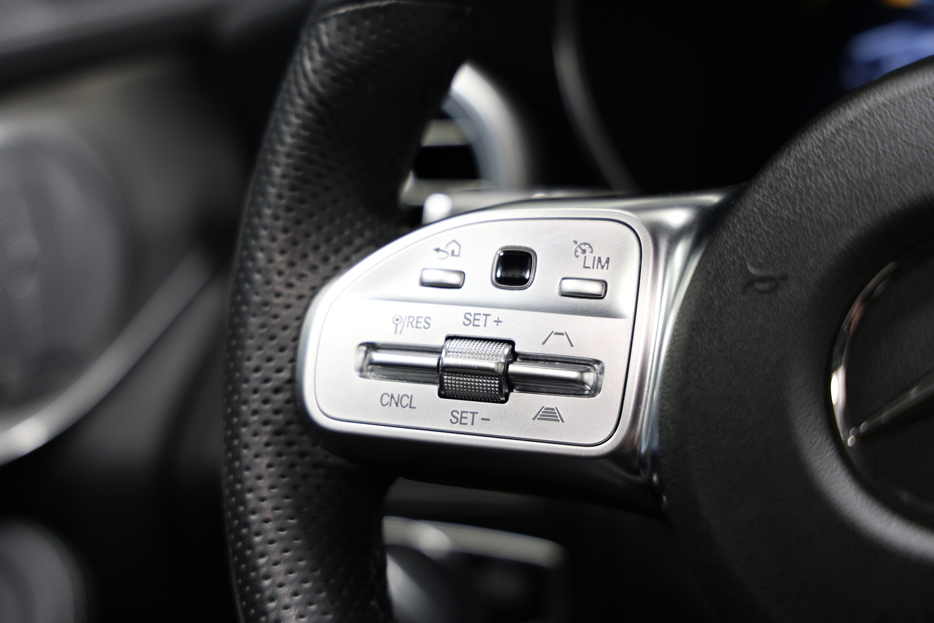 MERCEDES-BENZ GLC 43 AMG 4Matic 9G-Tronic *CH-Fahrzeug*AHK 2460kg*-image-24